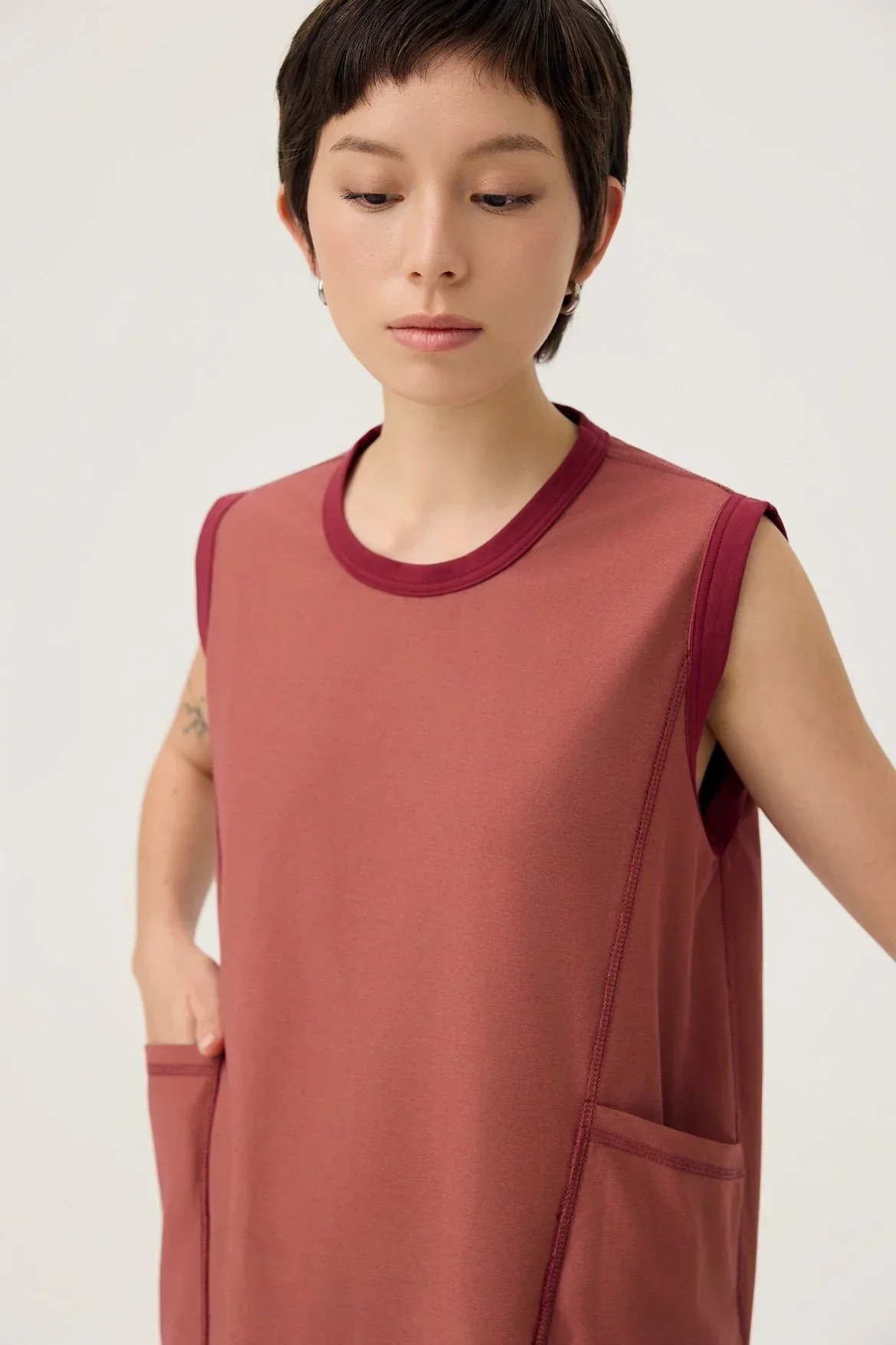 3EIGHTH | Cocoon Jersey Reversible Dress in Burgundy & Sappanwood - Image 3