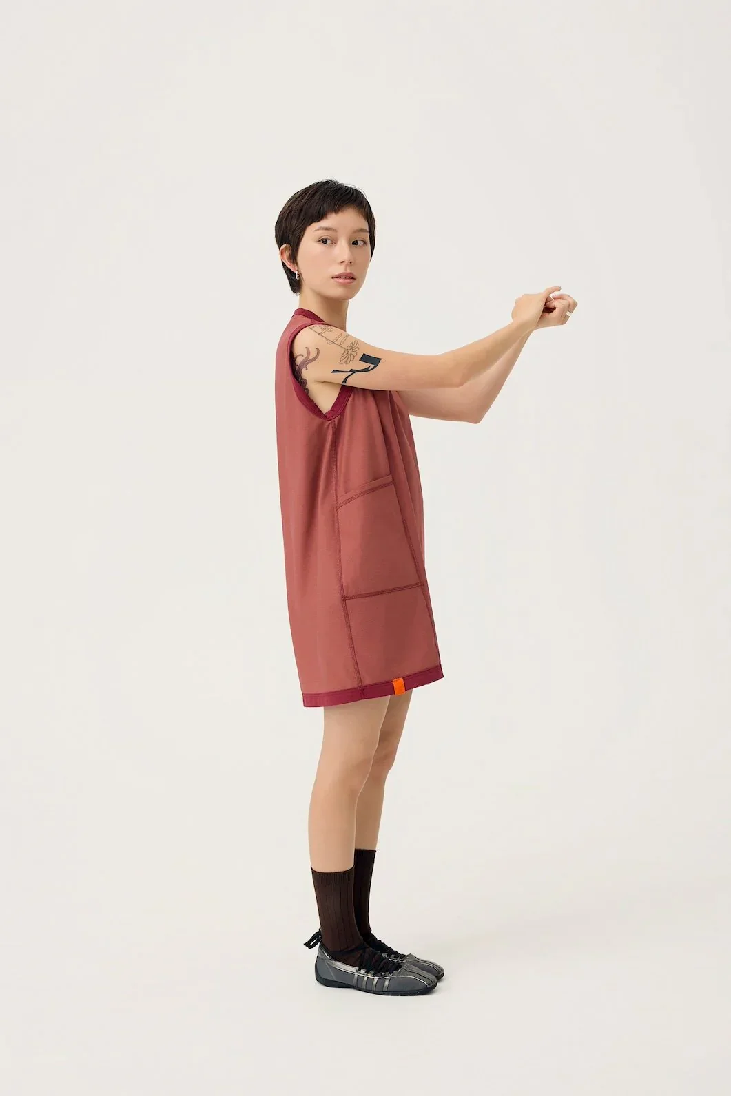 3EIGHTH | Cocoon Jersey Reversible Dress in Burgundy & Sappanwood - Image 4