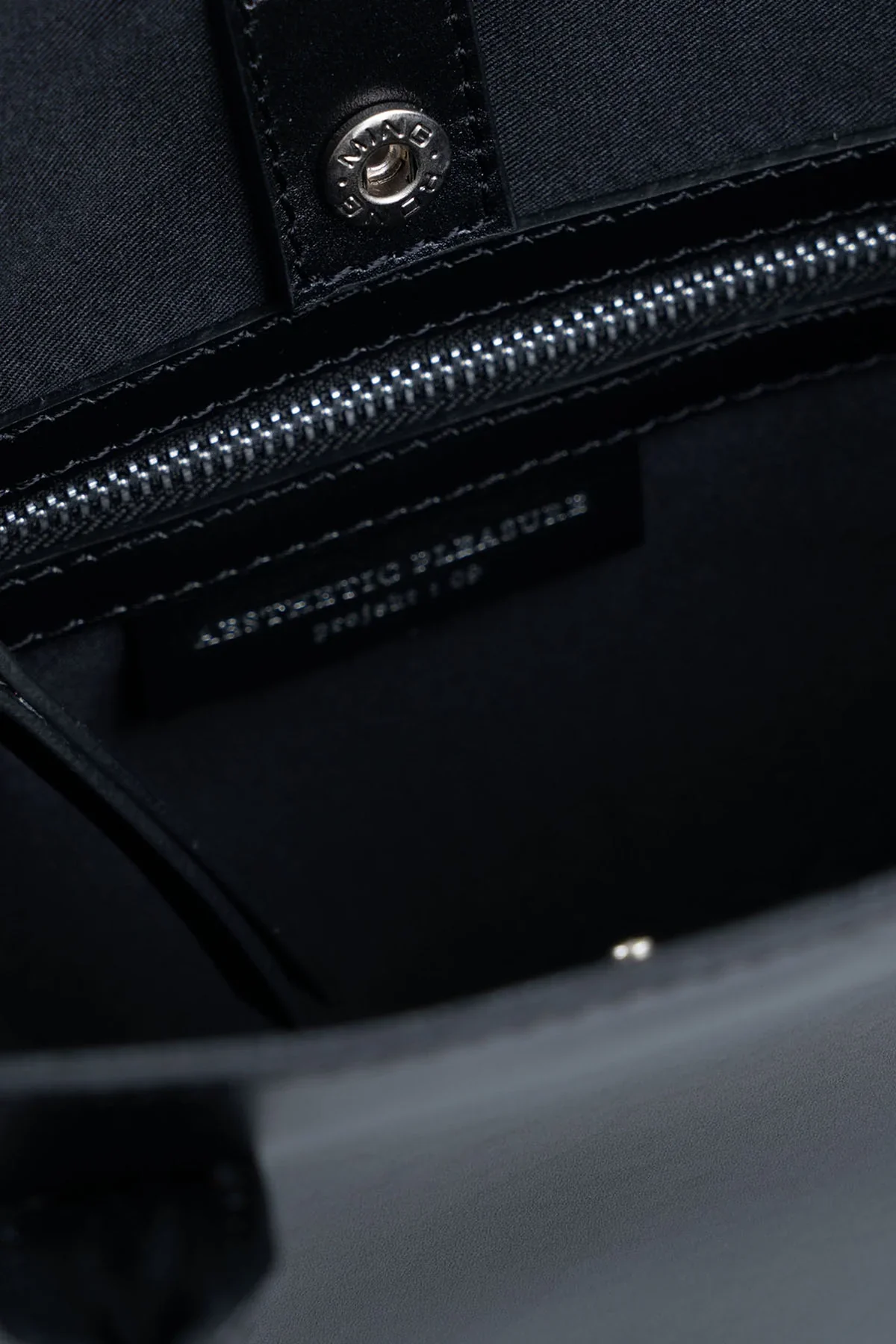 AESTHETIC PLEASURE | Closer Bag Nappa Black - Image 7