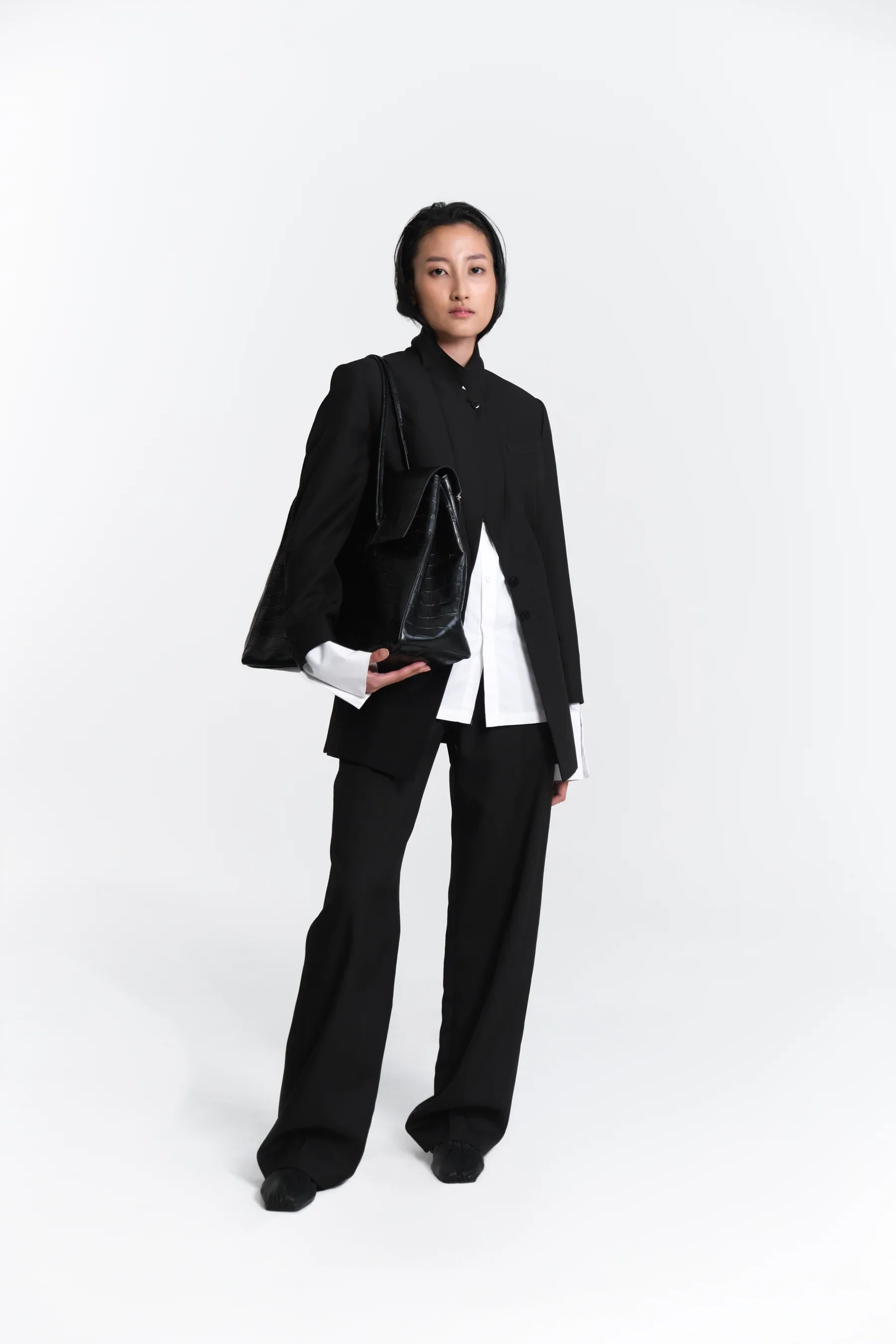 AESTHETIC PLEASURE | Essens Bag Alligator Black - Image 6