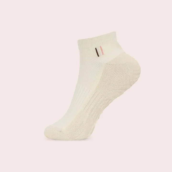 BAHE | Grounded Grippy Ankle Socks - Coconut - Image 3