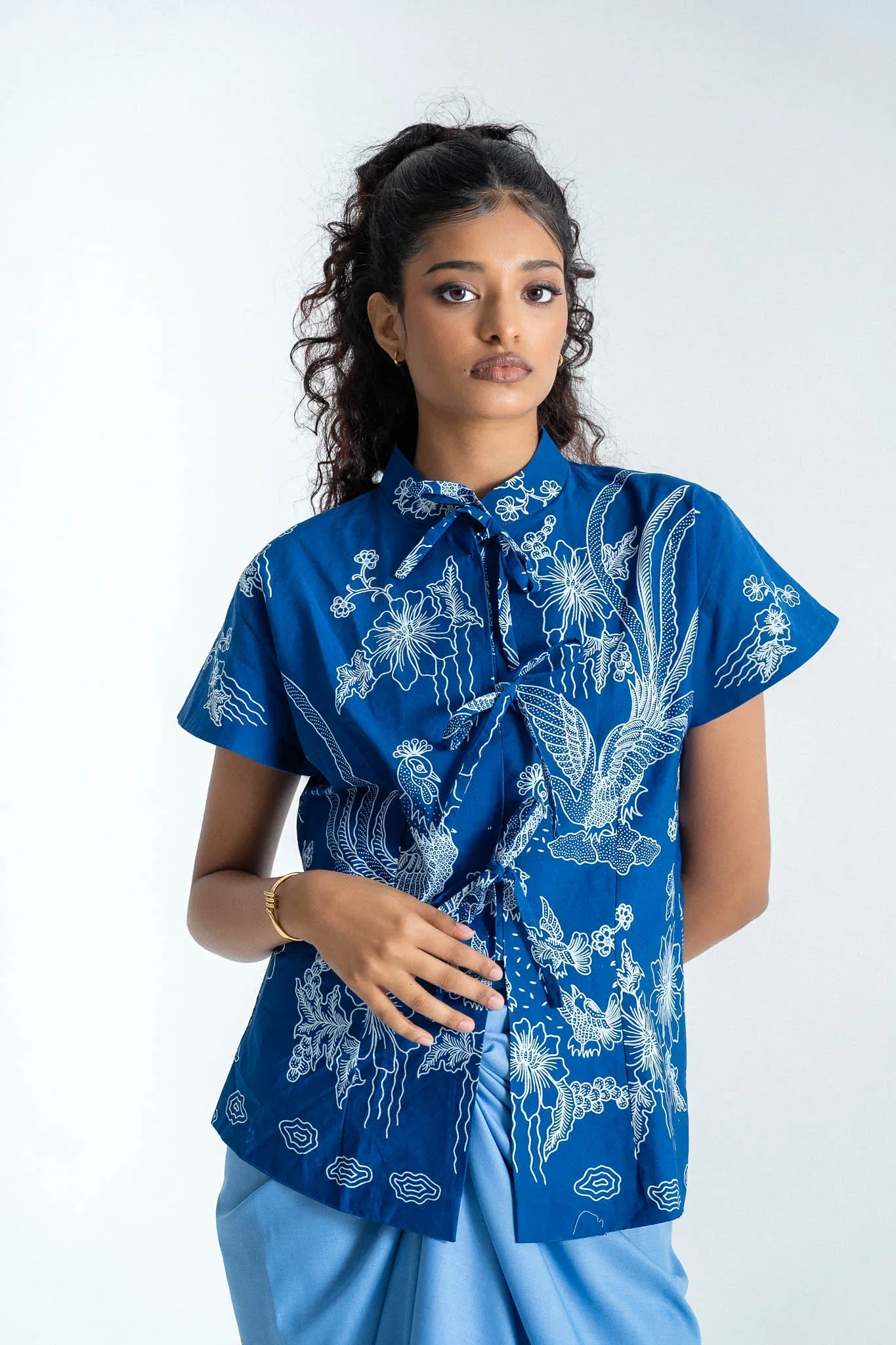 STUDIO GYPSIED | Batik Kebaya Sofea In Merak Indigo