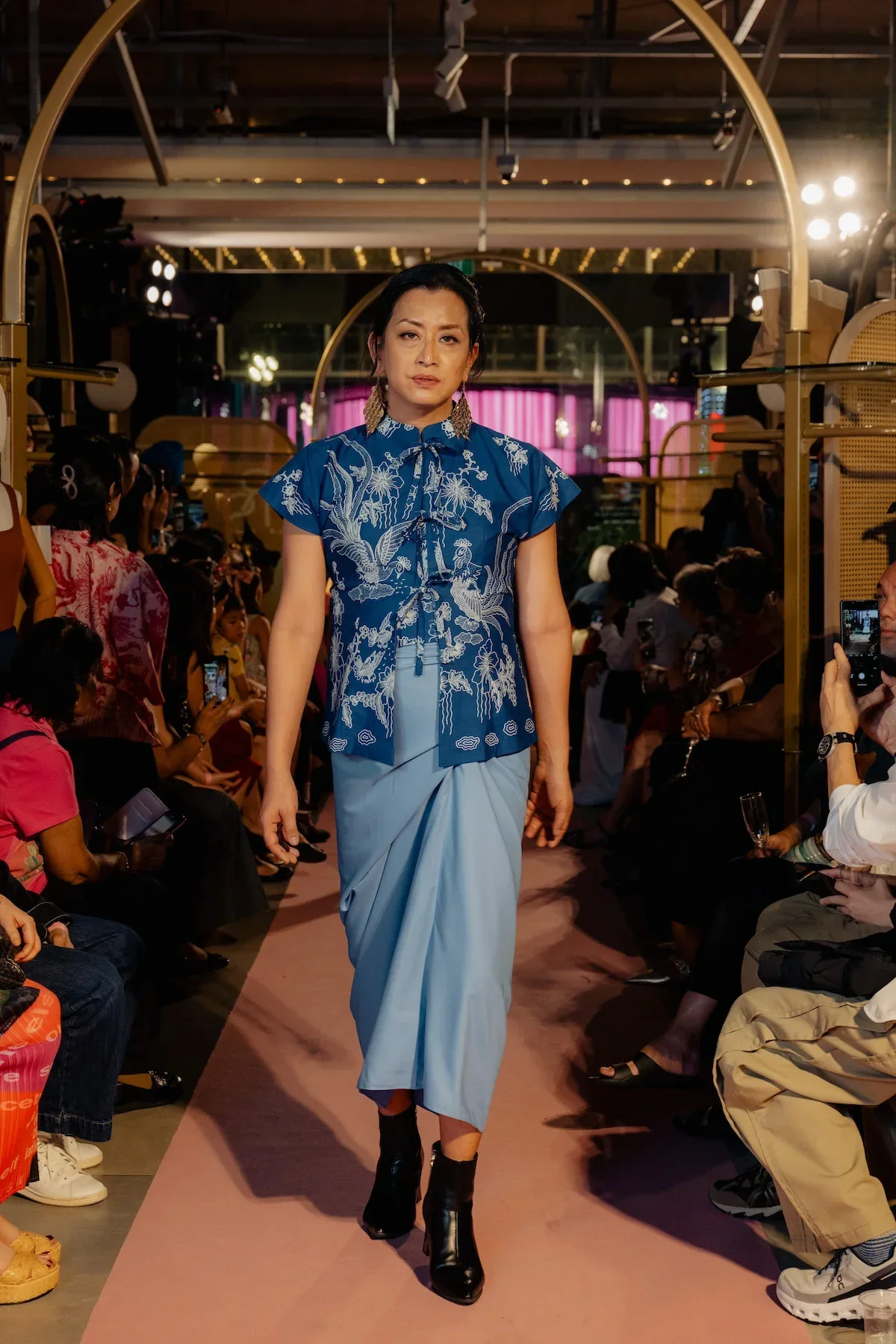 STUDIO GYPSIED | Batik Kebaya Sofea In Merak Indigo - Image 6