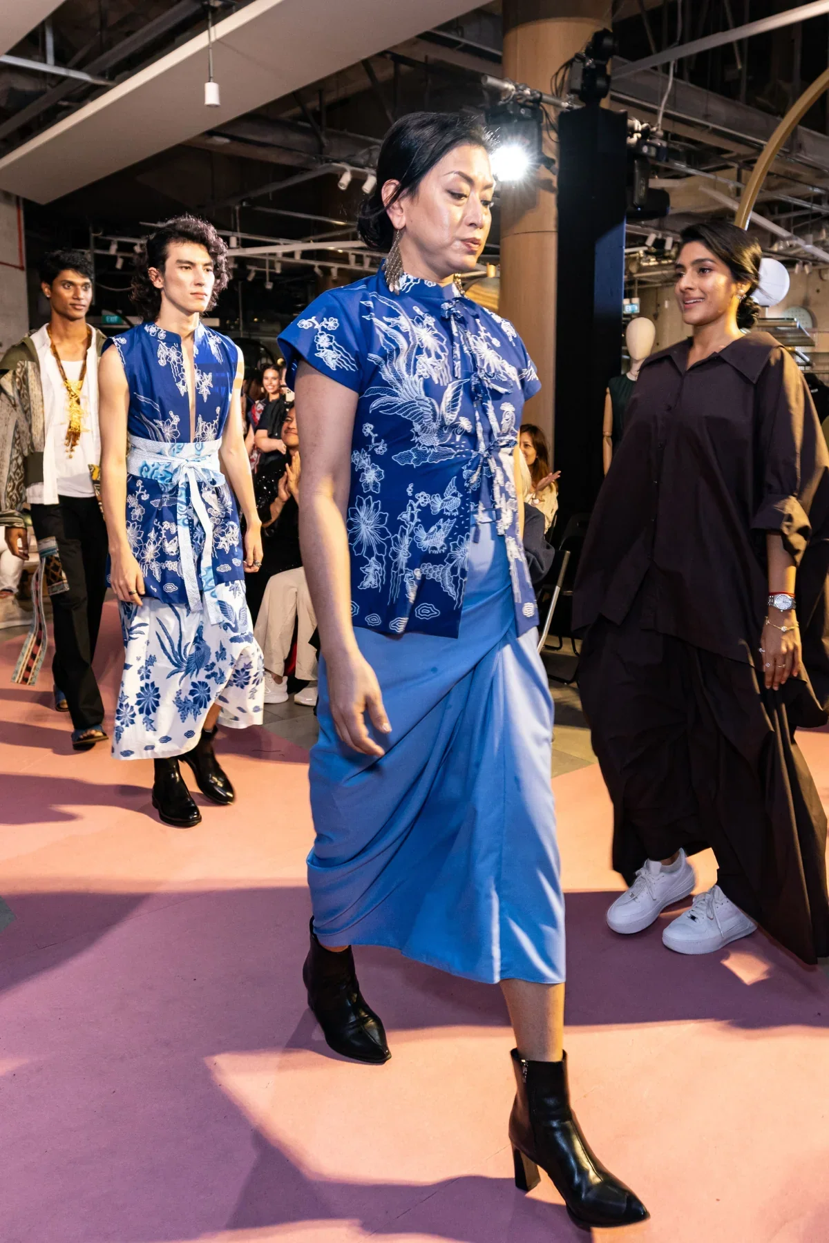 STUDIO GYPSIED | Batik Kebaya Sofea In Merak Indigo - Image 7