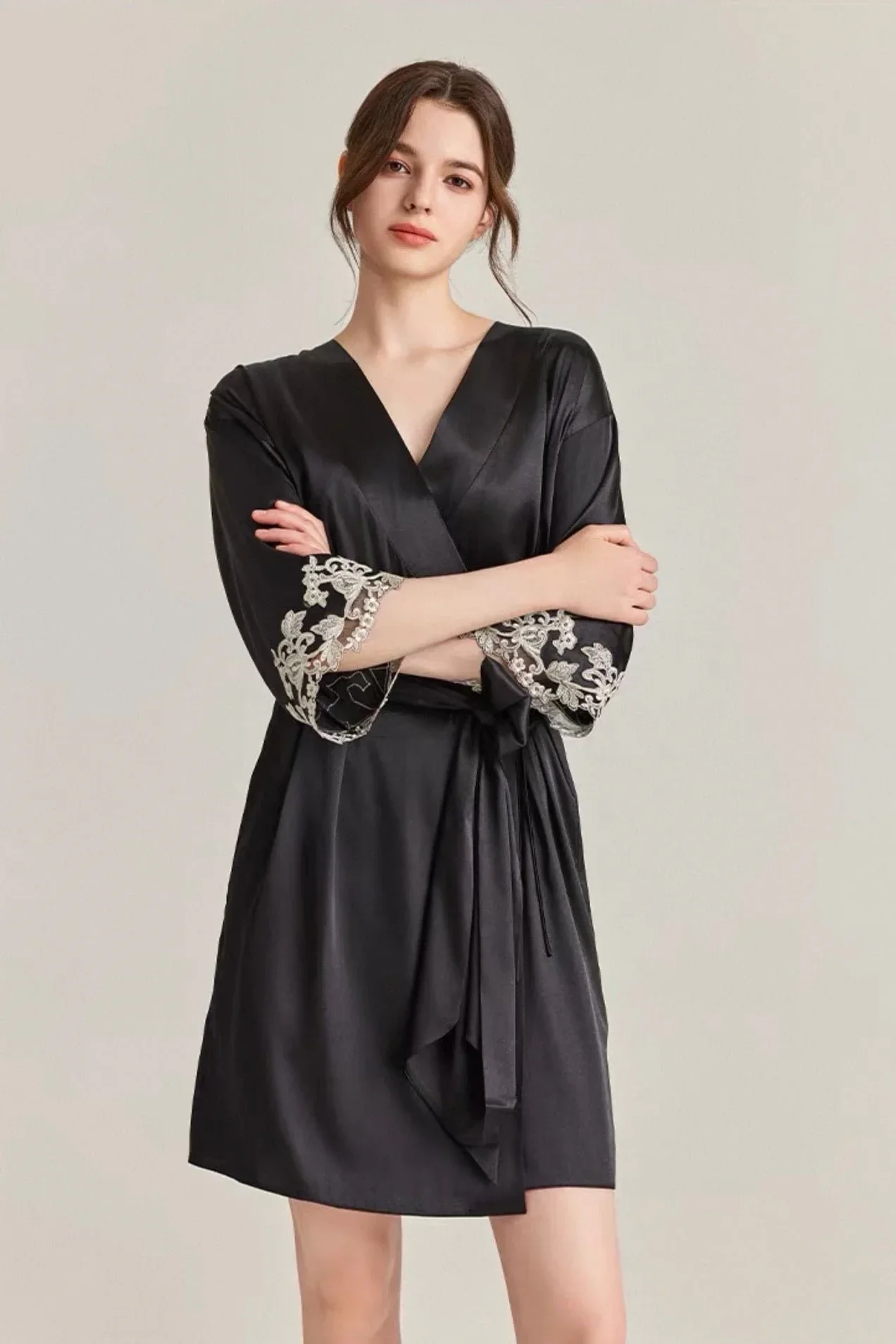 BELLS & BIRDS | Florentine Mulberry Silk Robe (Black) - Image 2