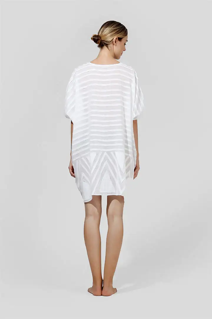 BIASA |AYLEEN - Oversized Tunic with Graphic Appliqué - Image 11