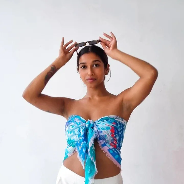 BINARY STYLE | A City In A Garden 115cm x 115cm Square Cotton Scarf - Image 3