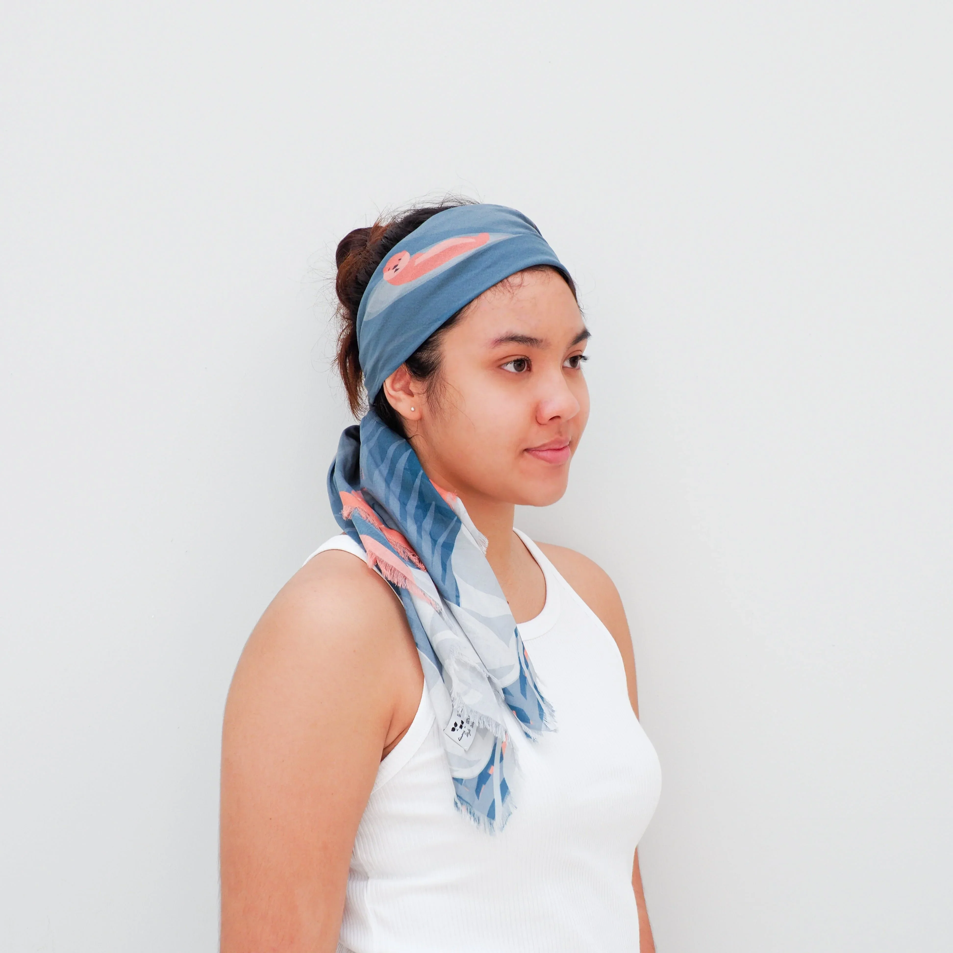 BINARY STYLE | Playful Otters 115x115cm Square Scarf - Image 6
