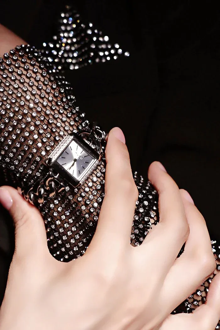 BLACK BY BLUE BRAVE | THCN C· II White Sunray· Silver Chain-Link Watch - Image 2