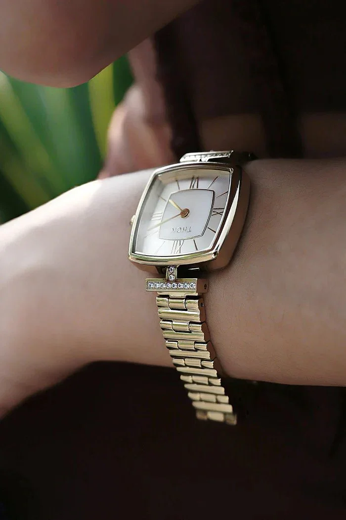 BLACK BY BLUE BRAVE | THCN T· II White Mother-of-Pearl Dial Gold Bracelet Watch - Image 4