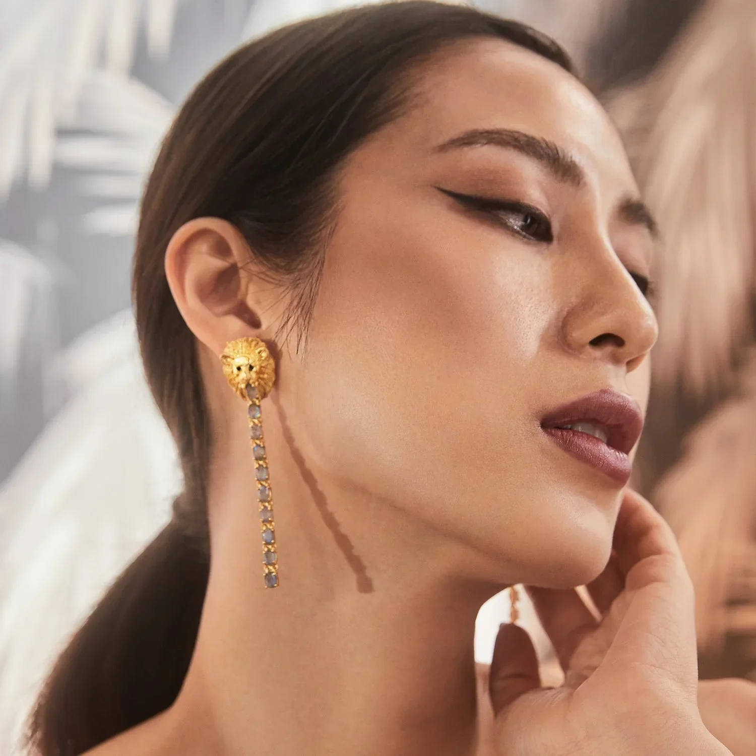 BOHEME BY VERO | Merlion Earrings With Stones - Image 2