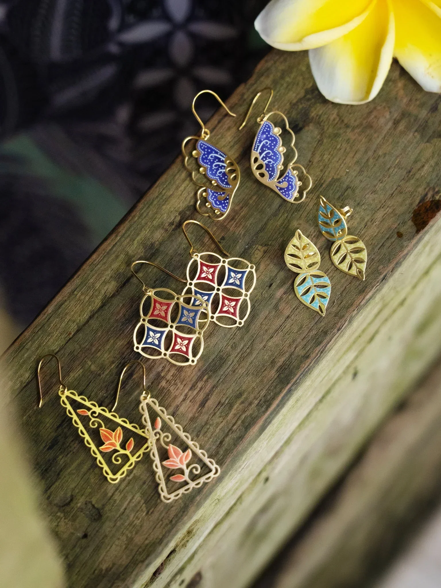 EMBRACE JEWELLERY | Kawung Earrings - Image 4