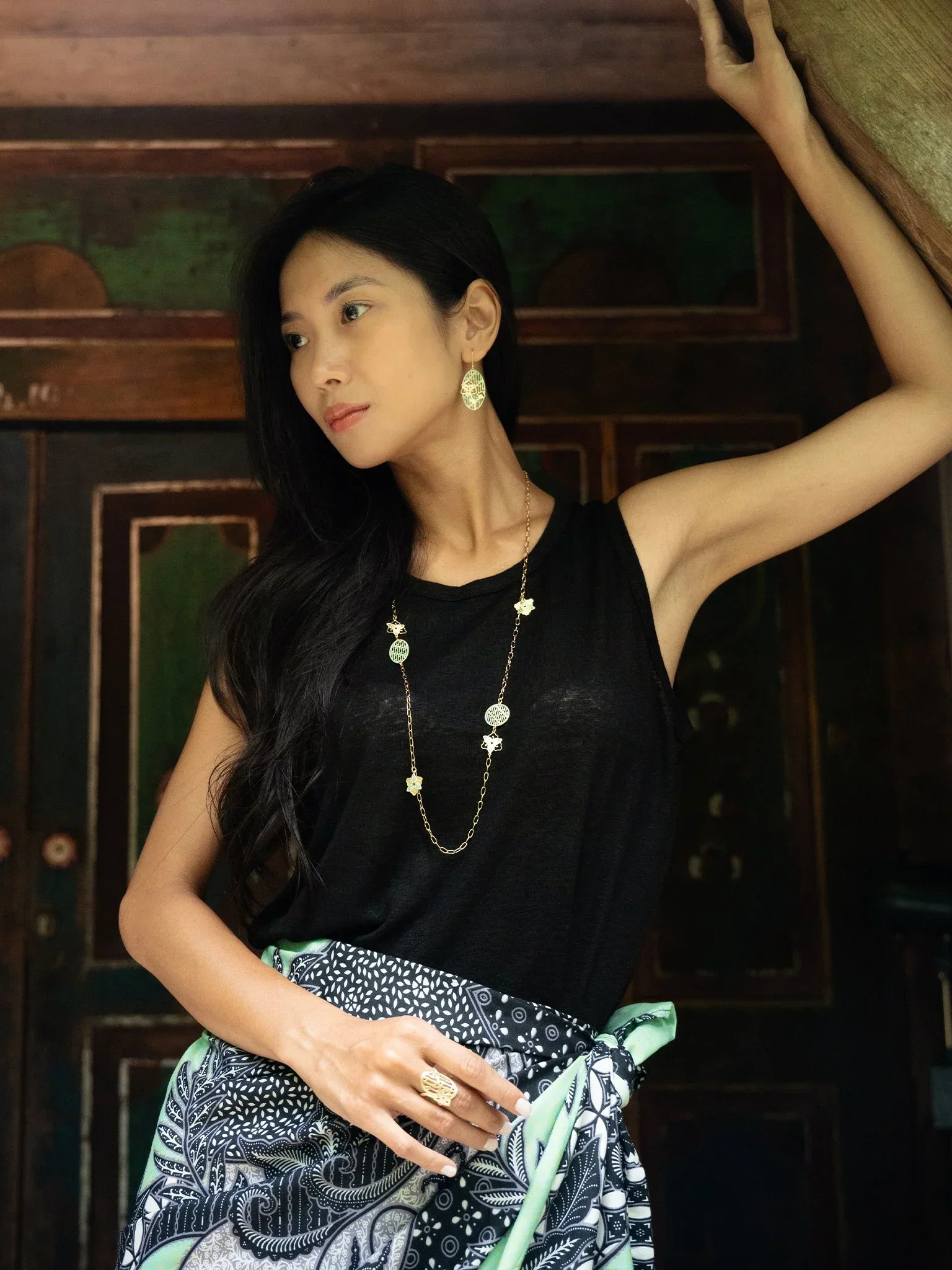EMBRACE JEWELLERY | Parang Floral Necklace - Image 6