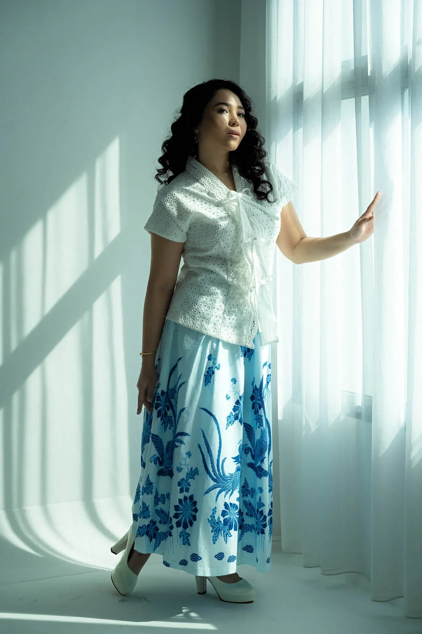 STUDIO GYPSIED | Eyelet Salma Kebaya Top White - Image 2