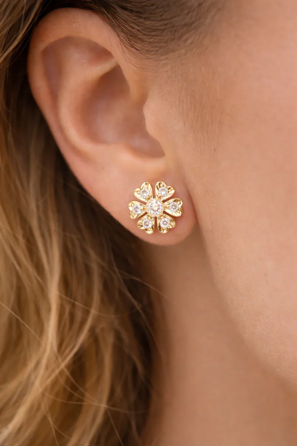 FOUNDATION JEWELLERS | 750 Y/G Peranakan Natural Diamond Stud Earrings "Flower" 4.03gm D2-0.22ct D12-0.41ct - Image 2
