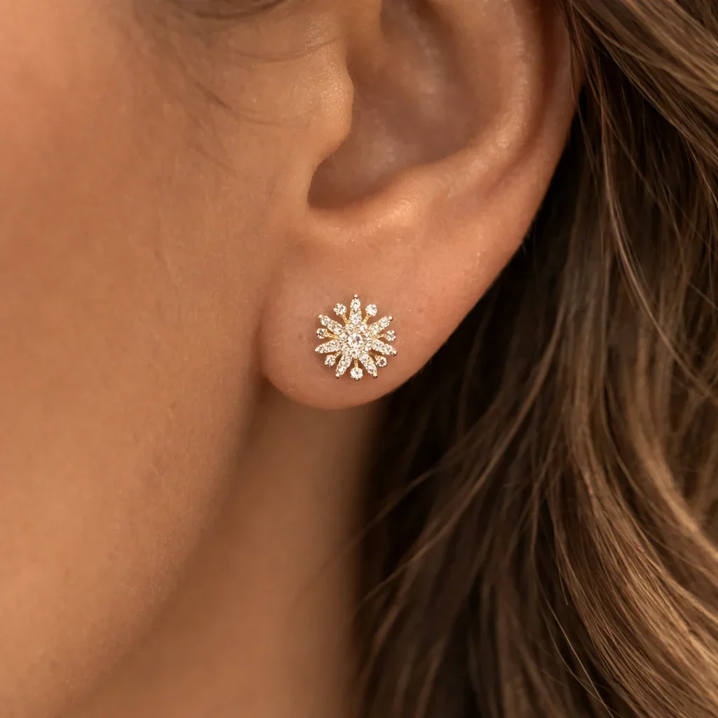 FOUNDATION JEWELLERS | 750 Y/G Peranakan Natural Diamond Stud Earrings "Star" 5.50gm D58-1.26ct - Image 3