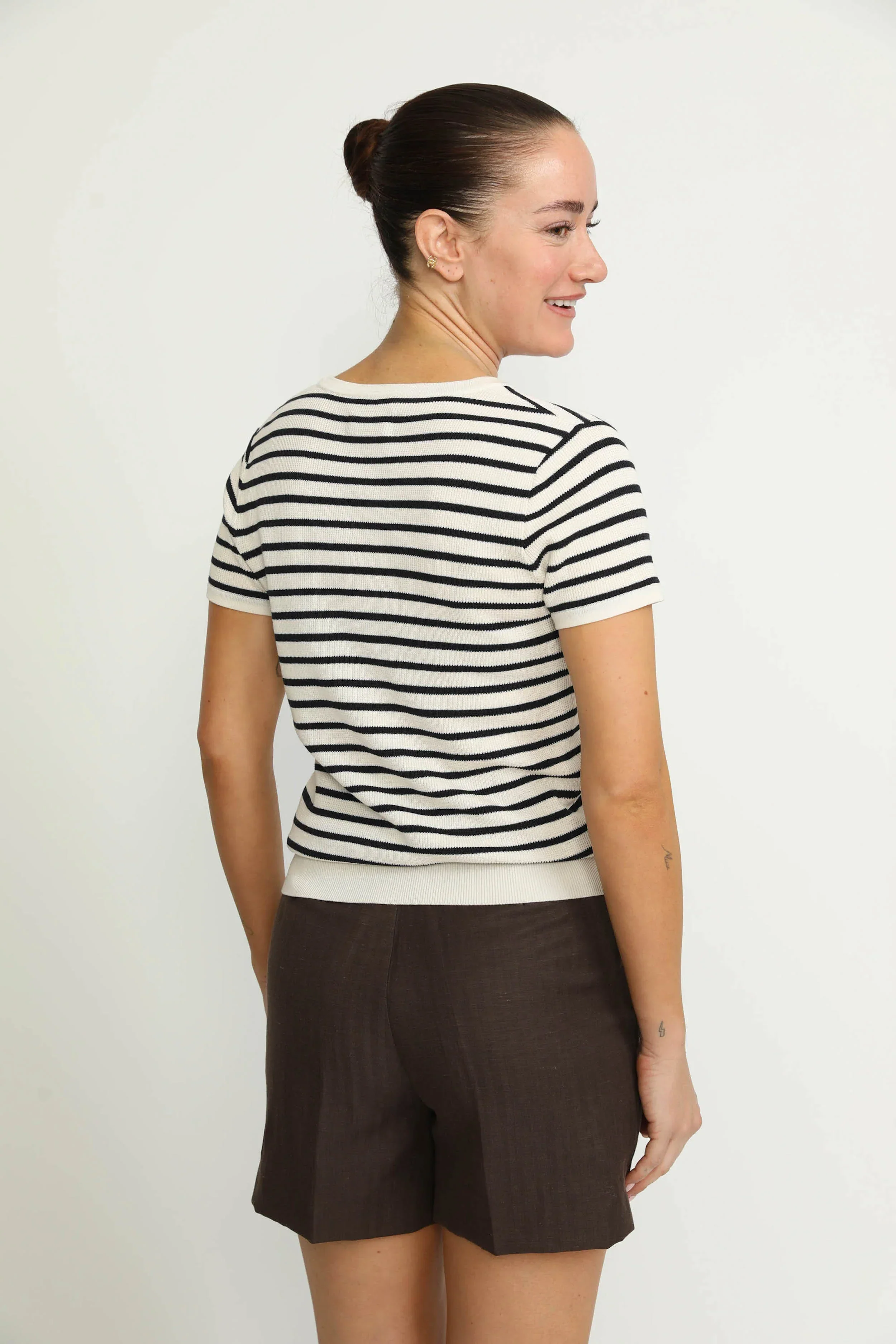 FREY | Pisa (Vneck) Top - Image 3