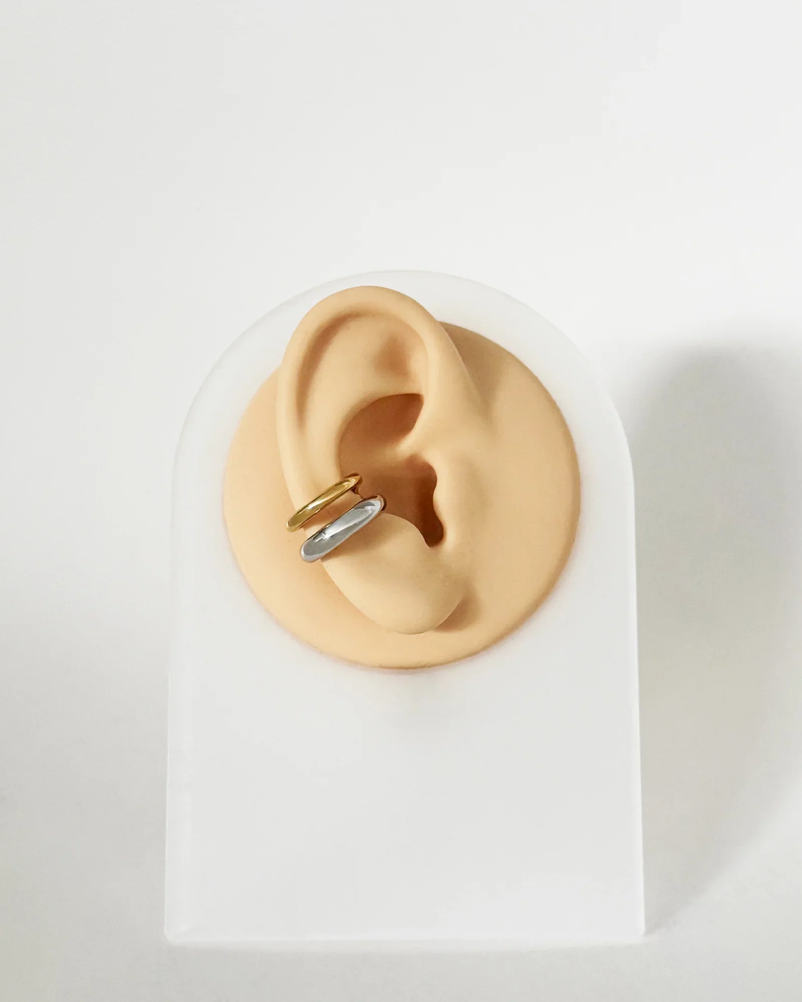 ISSHU | Auden Earcuff - Image 2