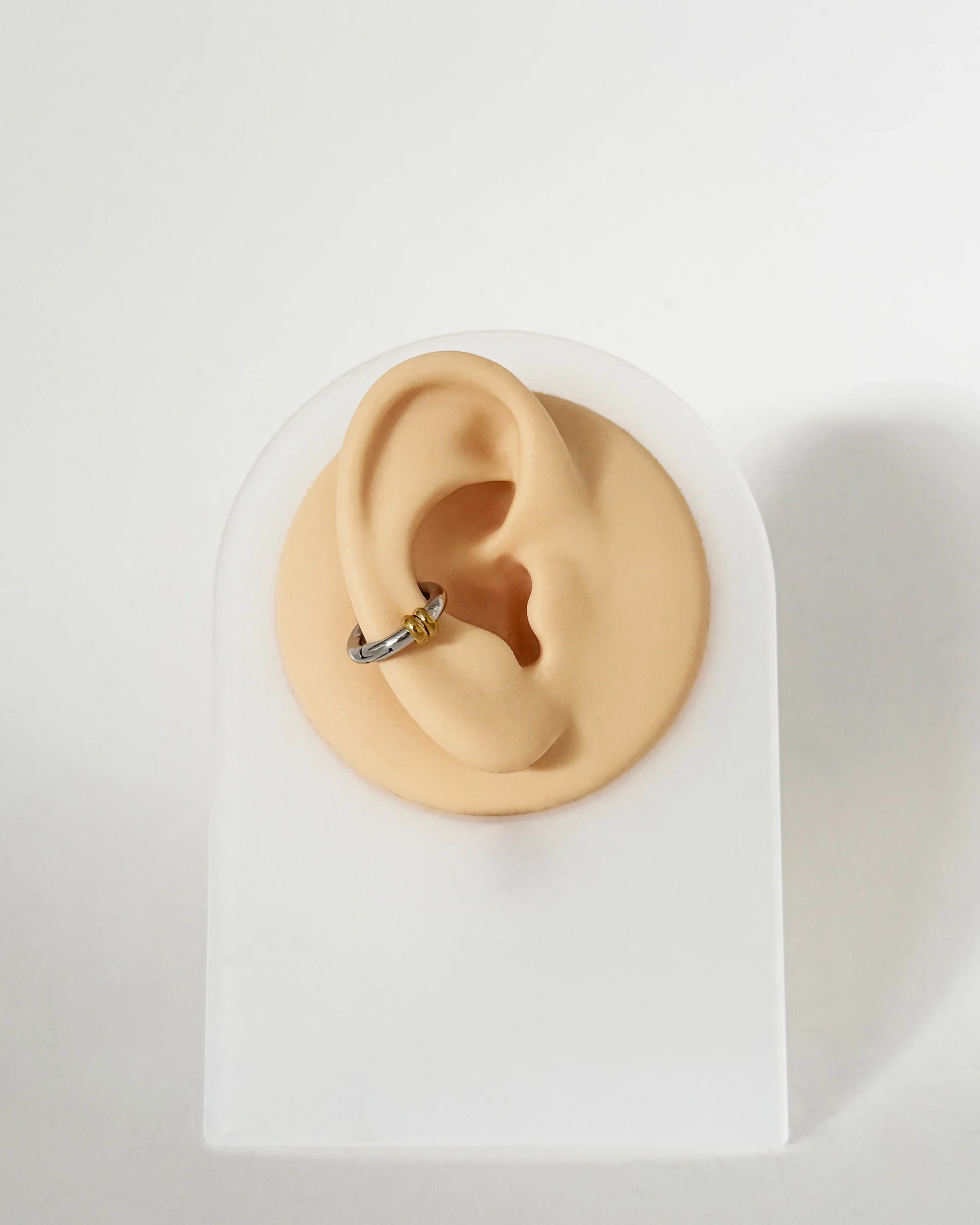 ISSHU | Tess Earcuff - Image 3