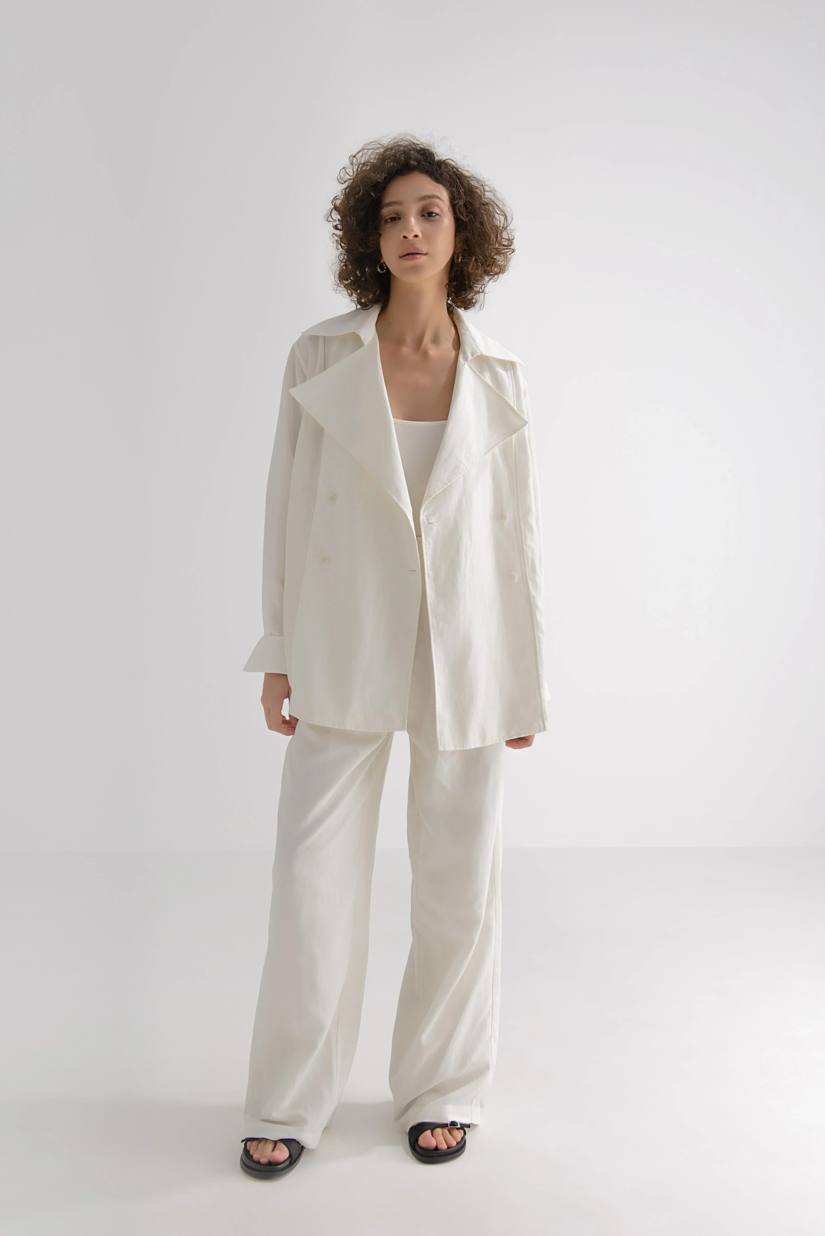LAYERPLAN | Liora Linen Double-Breasted Shirt Jacket - Image 2