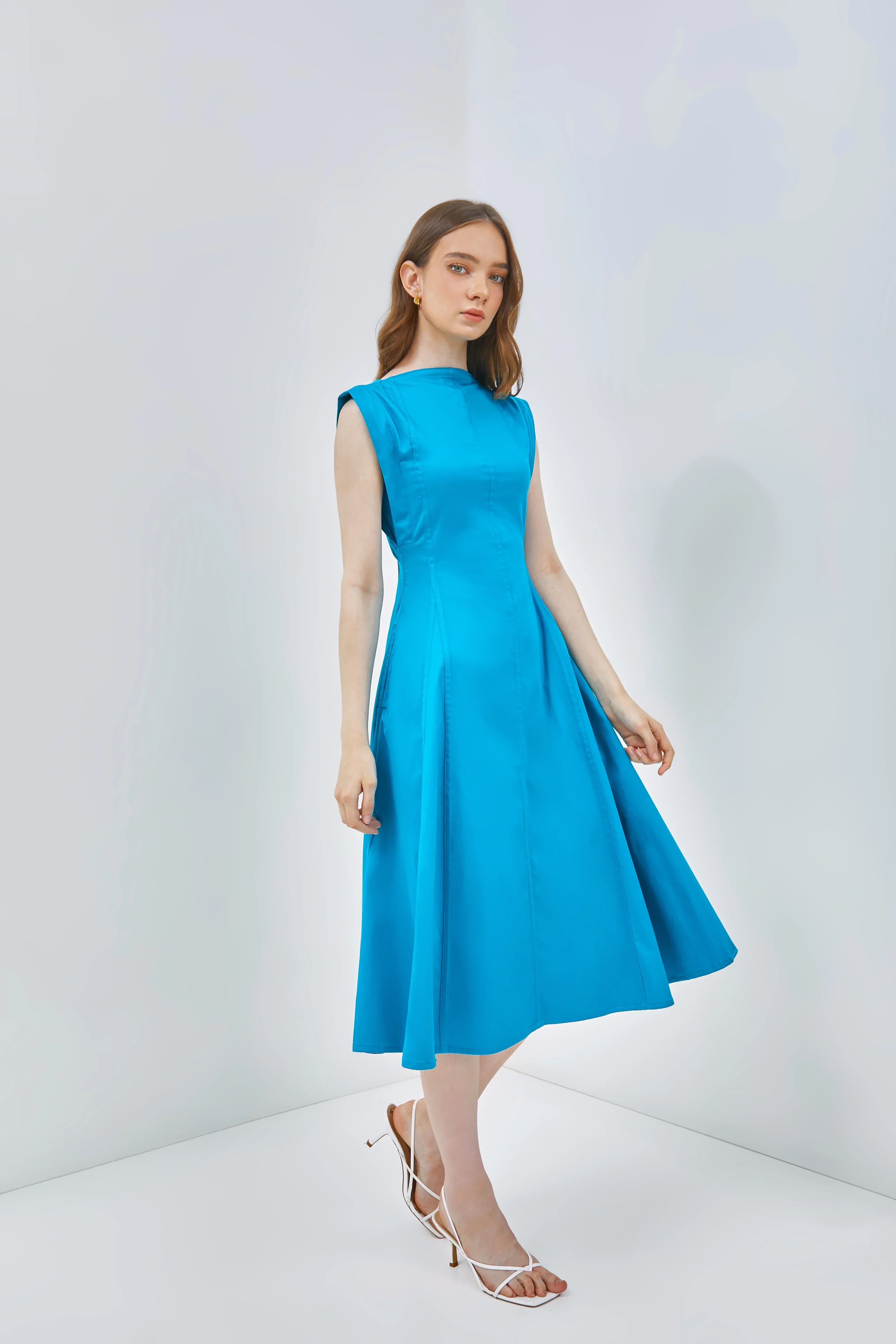 CAELI ECO LUXE | Maxi Dress With Low Back - Image 10