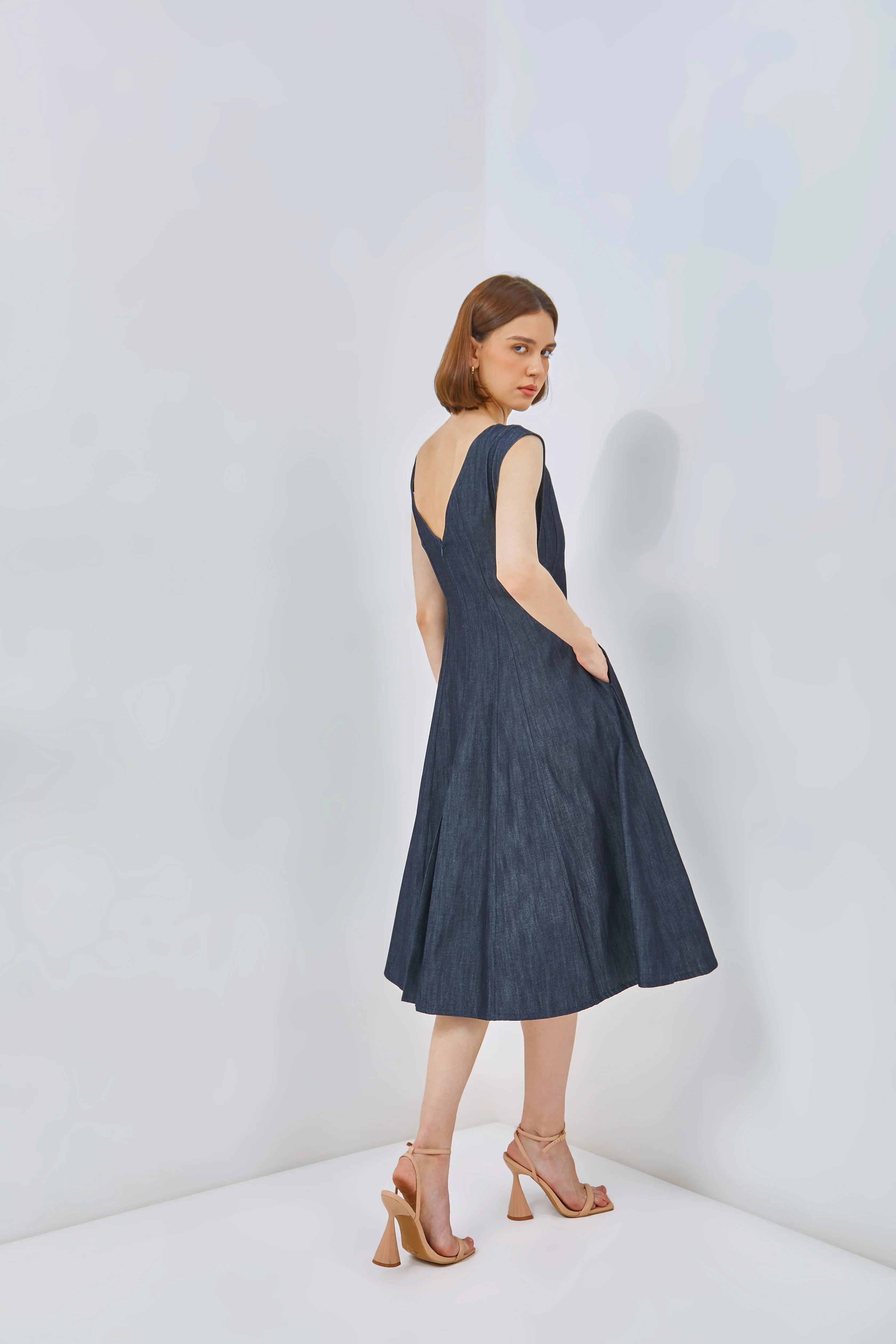 CAELI ECO LUXE | Maxi Dress With Low Back - Image 6