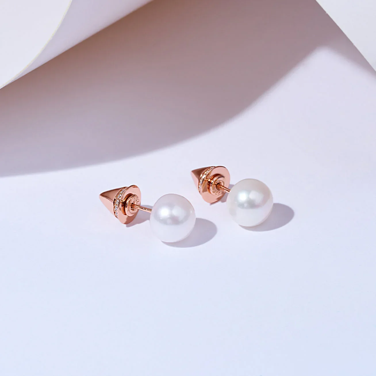 PEARLY LUSTRE | Asian Civilisations Museum Freshwater Pearl Earrings WE00052 | ACM Collection - Image 2