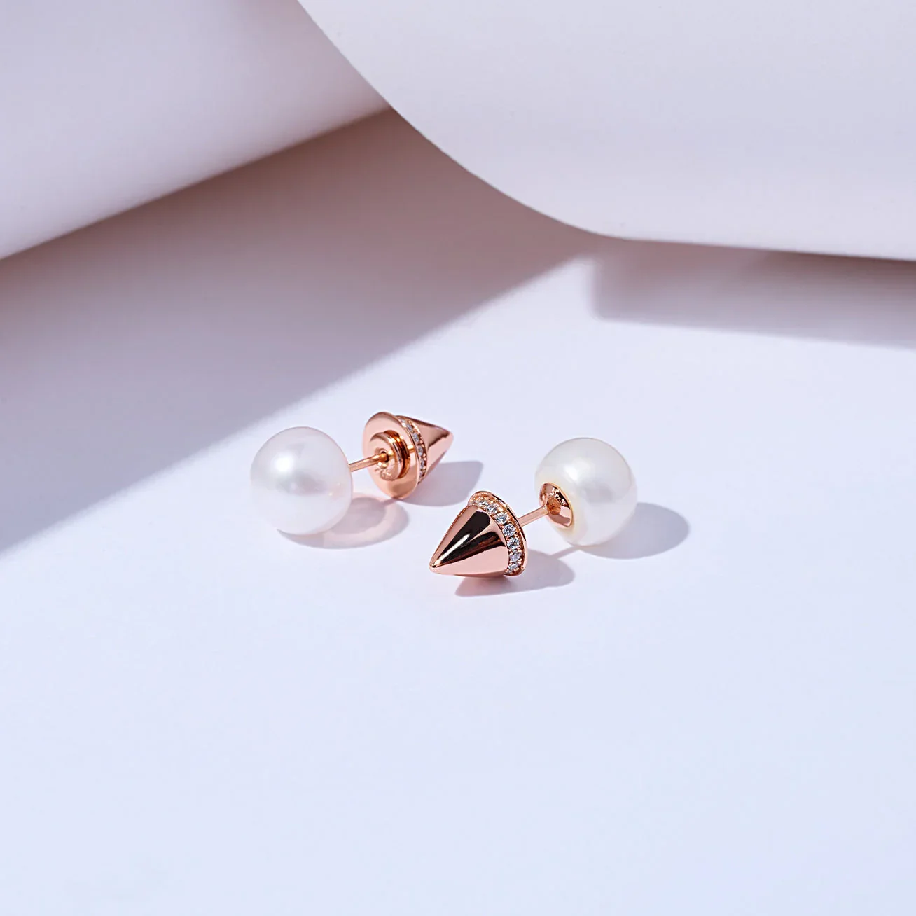 PEARLY LUSTRE | Asian Civilisations Museum Freshwater Pearl Earrings WE00052 | ACM Collection - Image 4
