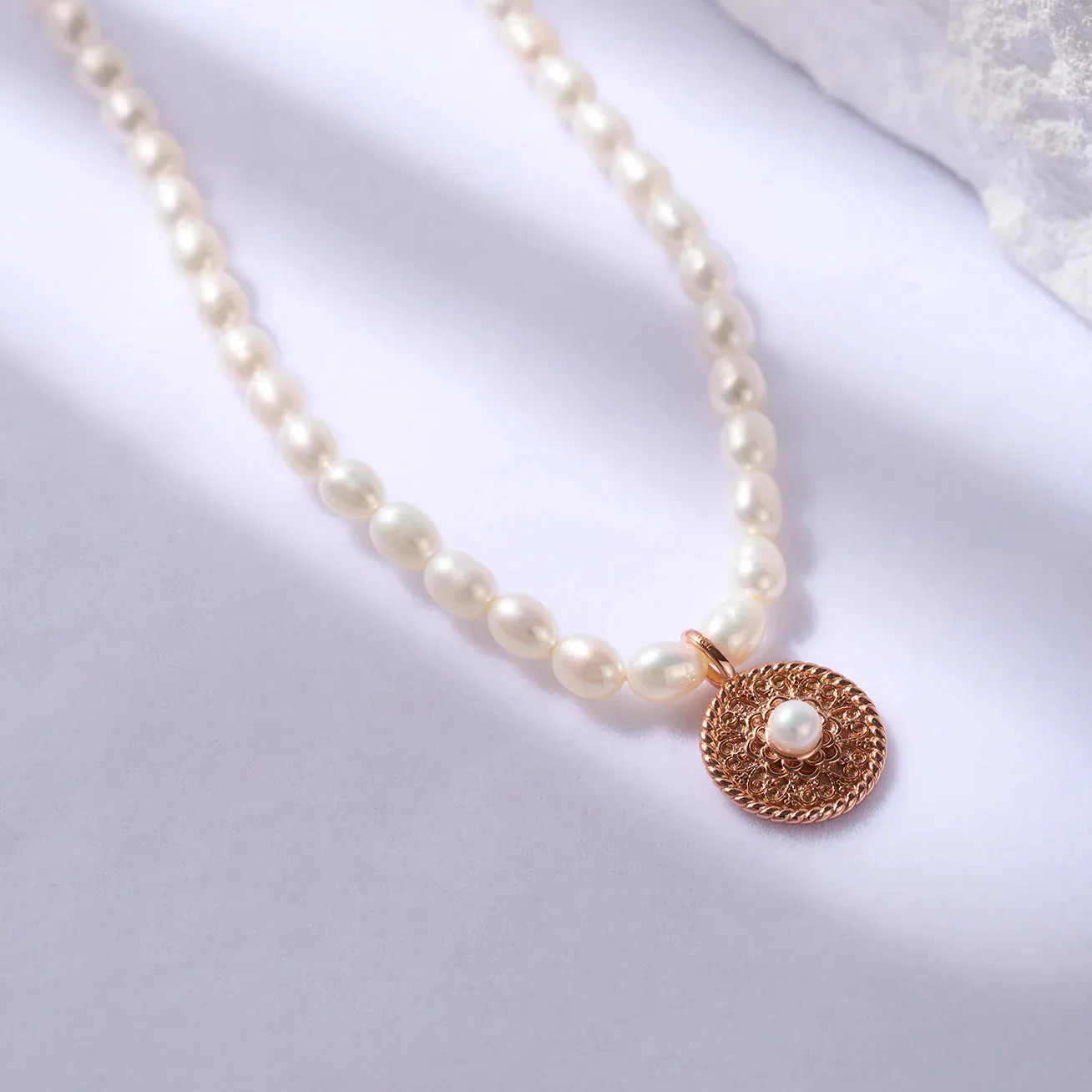 PEARLY LUSTRE | Asian Civilisations Museum Freshwater Pearl Necklace WN00703 | ACM Collection - Image 2