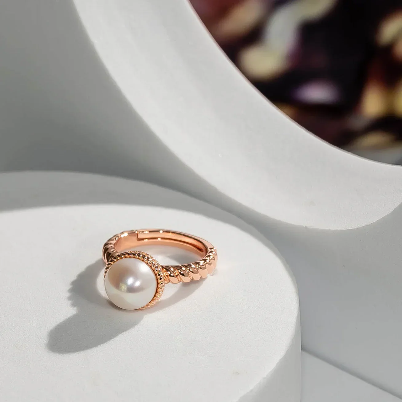 PEARLY LUSTRE | Asian Civilisations Museum Freshwater Pearl Ring WR00097 | ACM Collection - Image 2