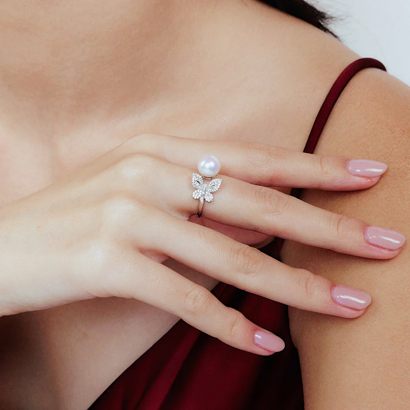 PEARLY LUSTRE | Elegant Freshwater Pearl Ring WR00080 | GARDENS - Image 3