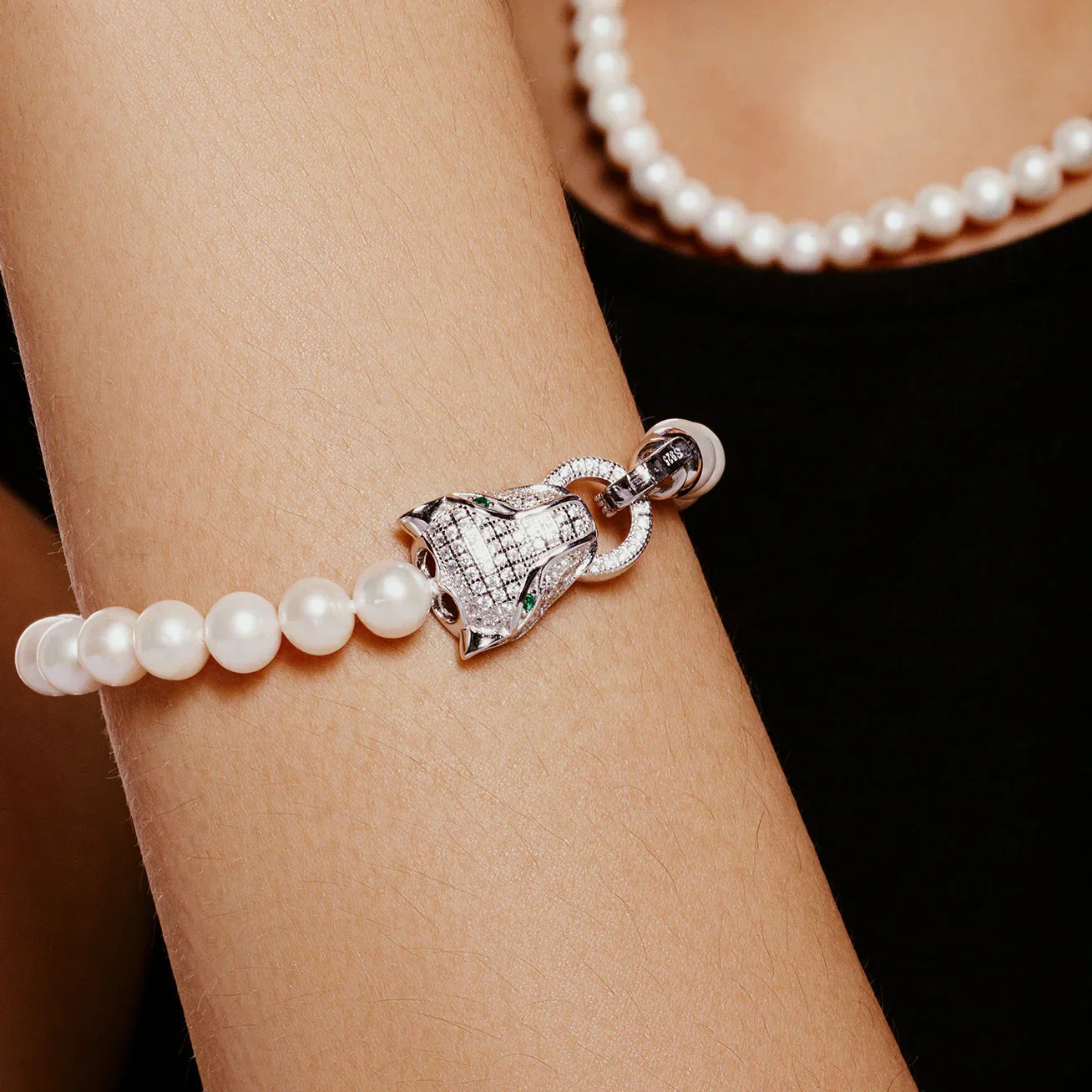 PEARLY LUSTRE | Freshwater Pearl Bracelet WB00136 | SAFARI - Image 4