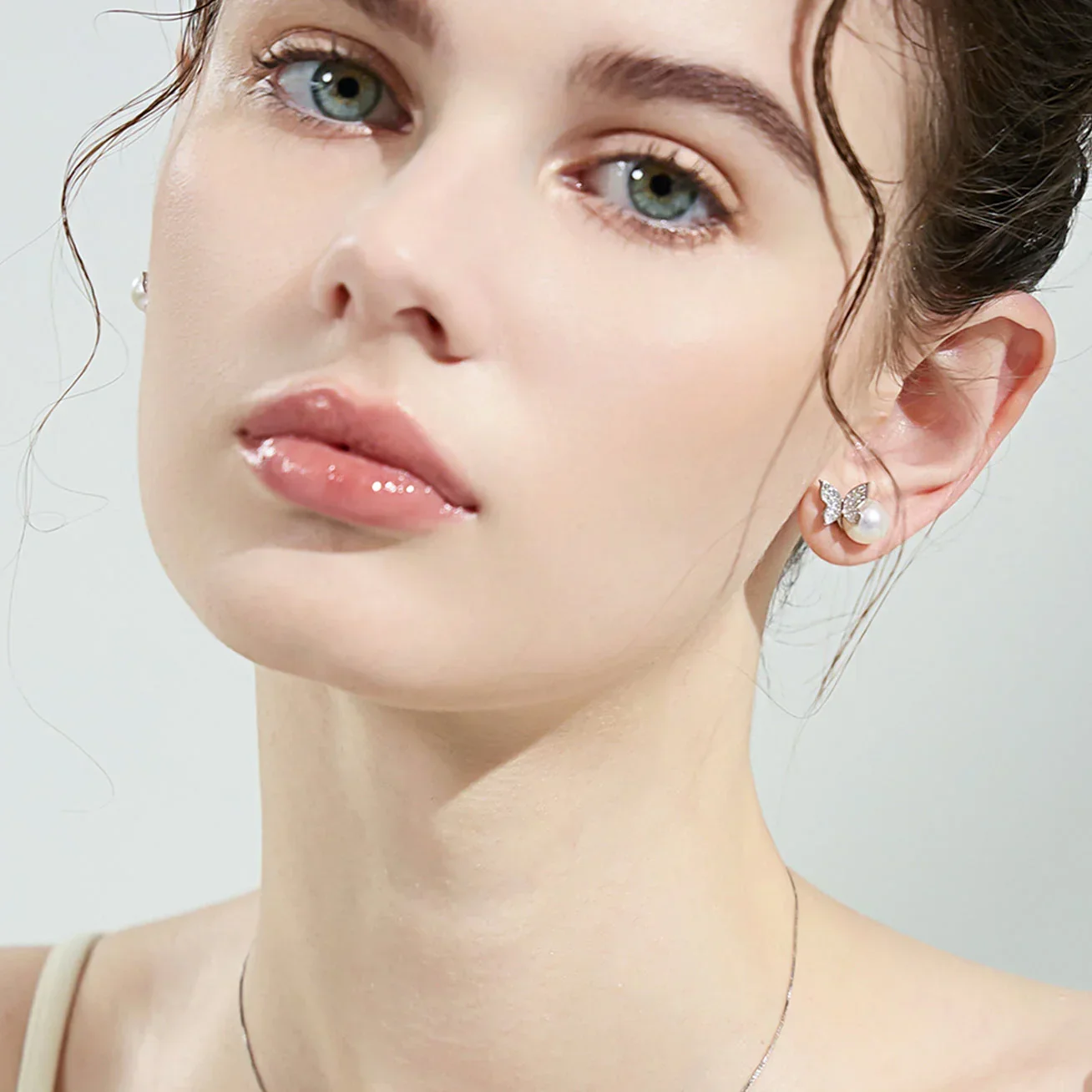 PEARLY LUSTRE | Top Grade Freshwater Pearl Earrings WE00691 | GARDENS - Image 6