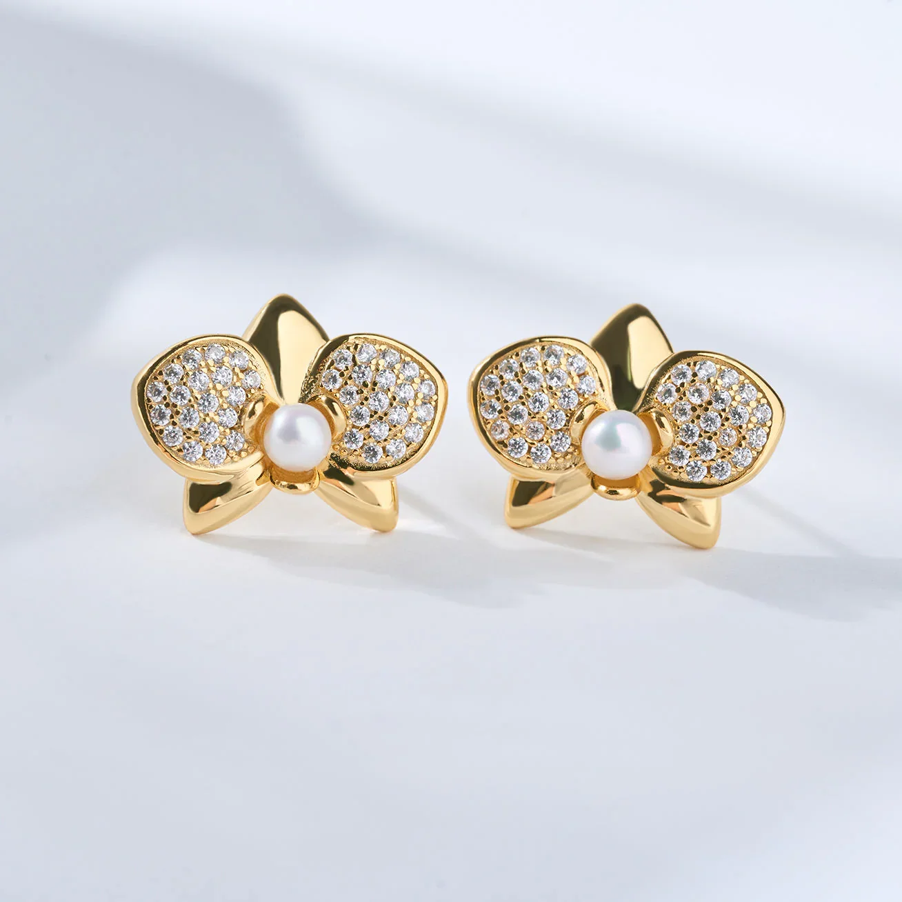 PEARLY LUSTRE | Top Grade Freshwater Pearl Earrings WE00851 | ORCHID - Image 2
