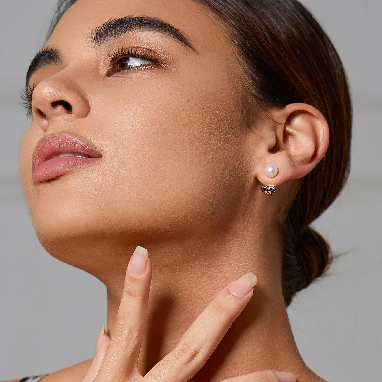 PEARLY LUSTRE | Top Lustre Freshwater Pearl Earrings WE00777 | SAFARI - Image 8