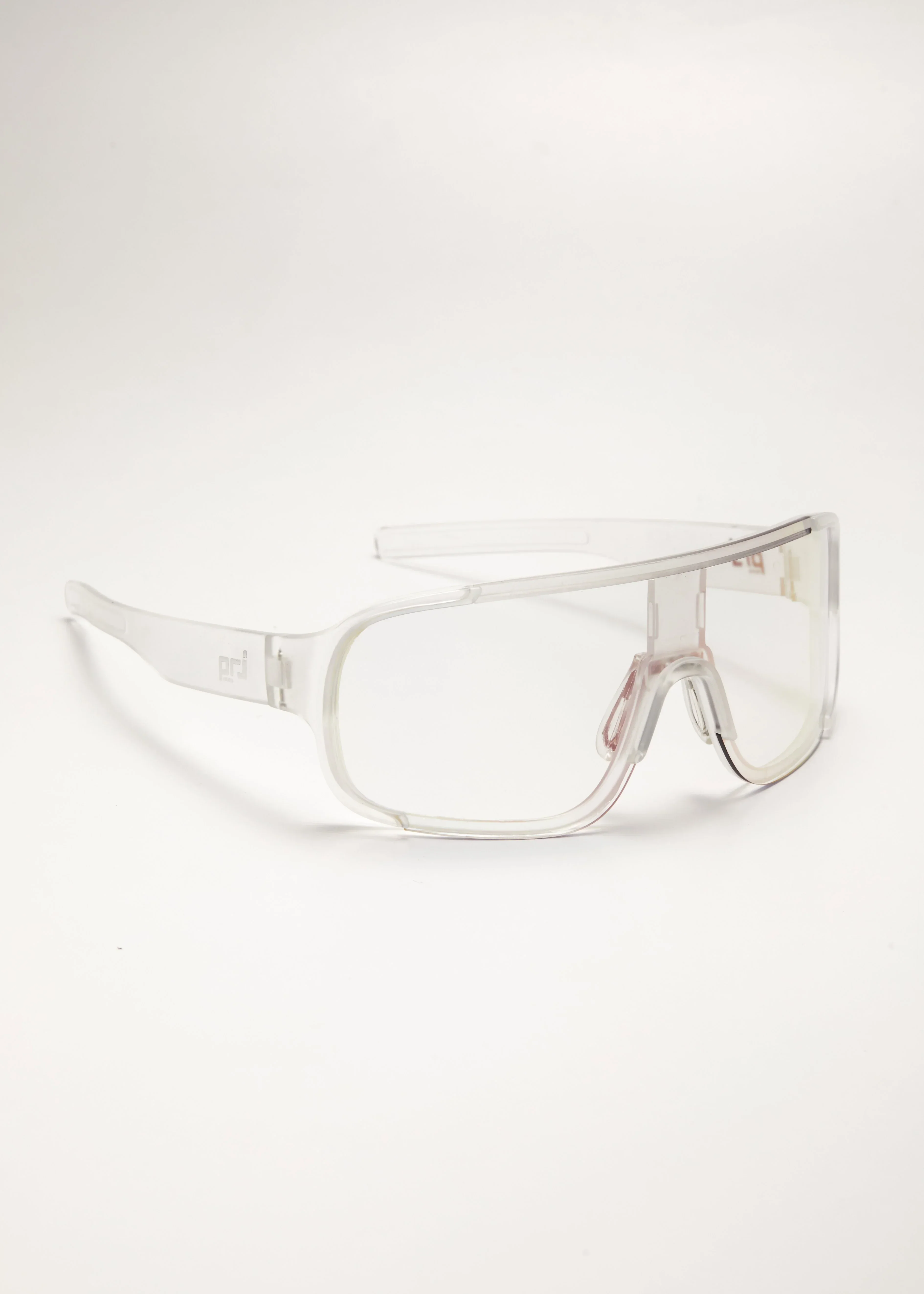 PROJET1826 | FEARGHUS Photochromic Day/Night Sunglasses Clear/Red