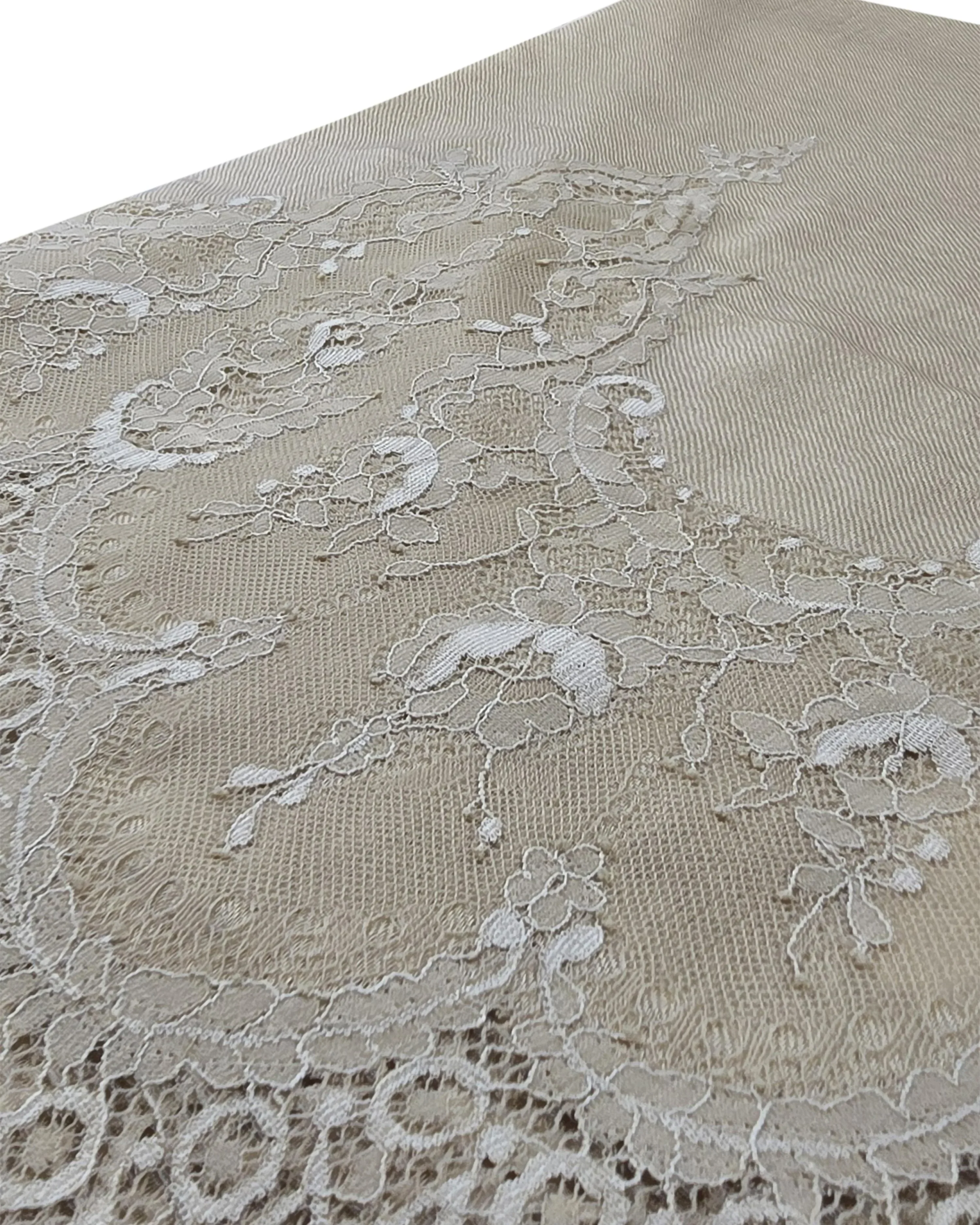 QUEENMARK | Scallop - Natural w/ Natural Lace - Image 3