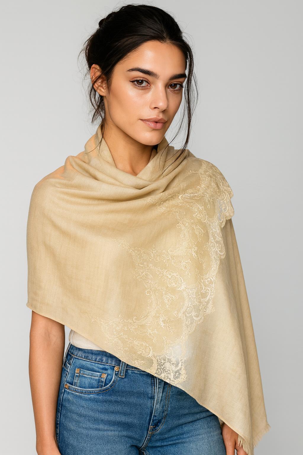 QUEENMARK | Scallop - Natural w/ Natural Lace - Image 4