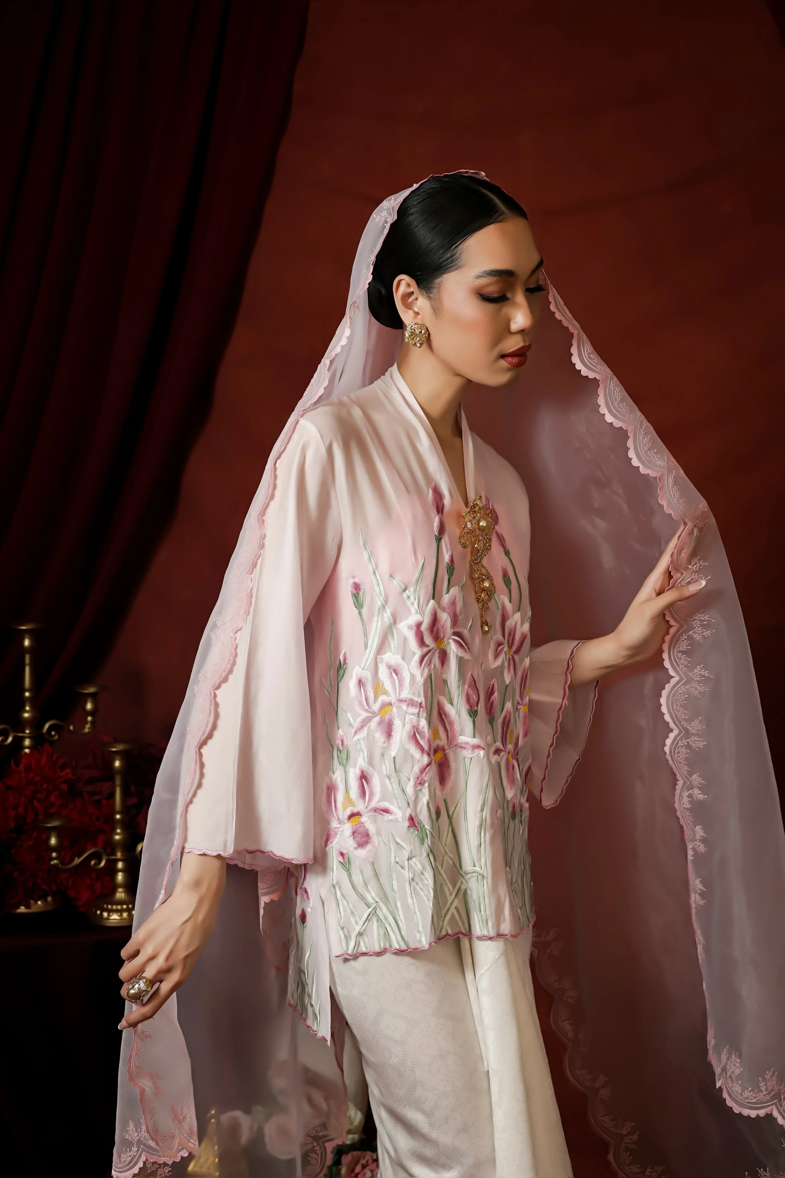 ROEMAH KEBAYA VIELGA | Orchid Bloom Short Kebaya Raya - Image 4