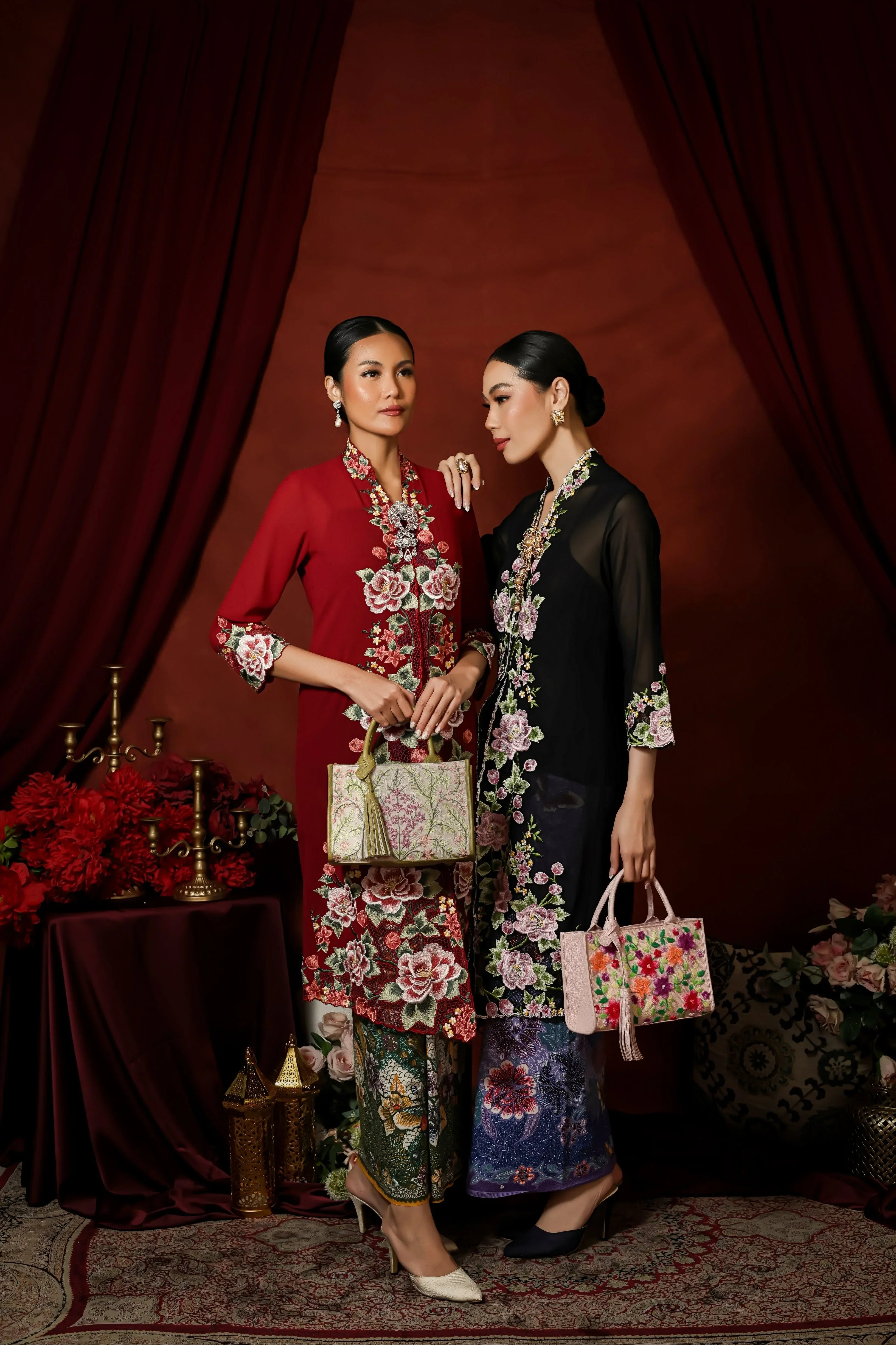 ROEMAH KEBAYA VIELGA | Peony Long Kebaya