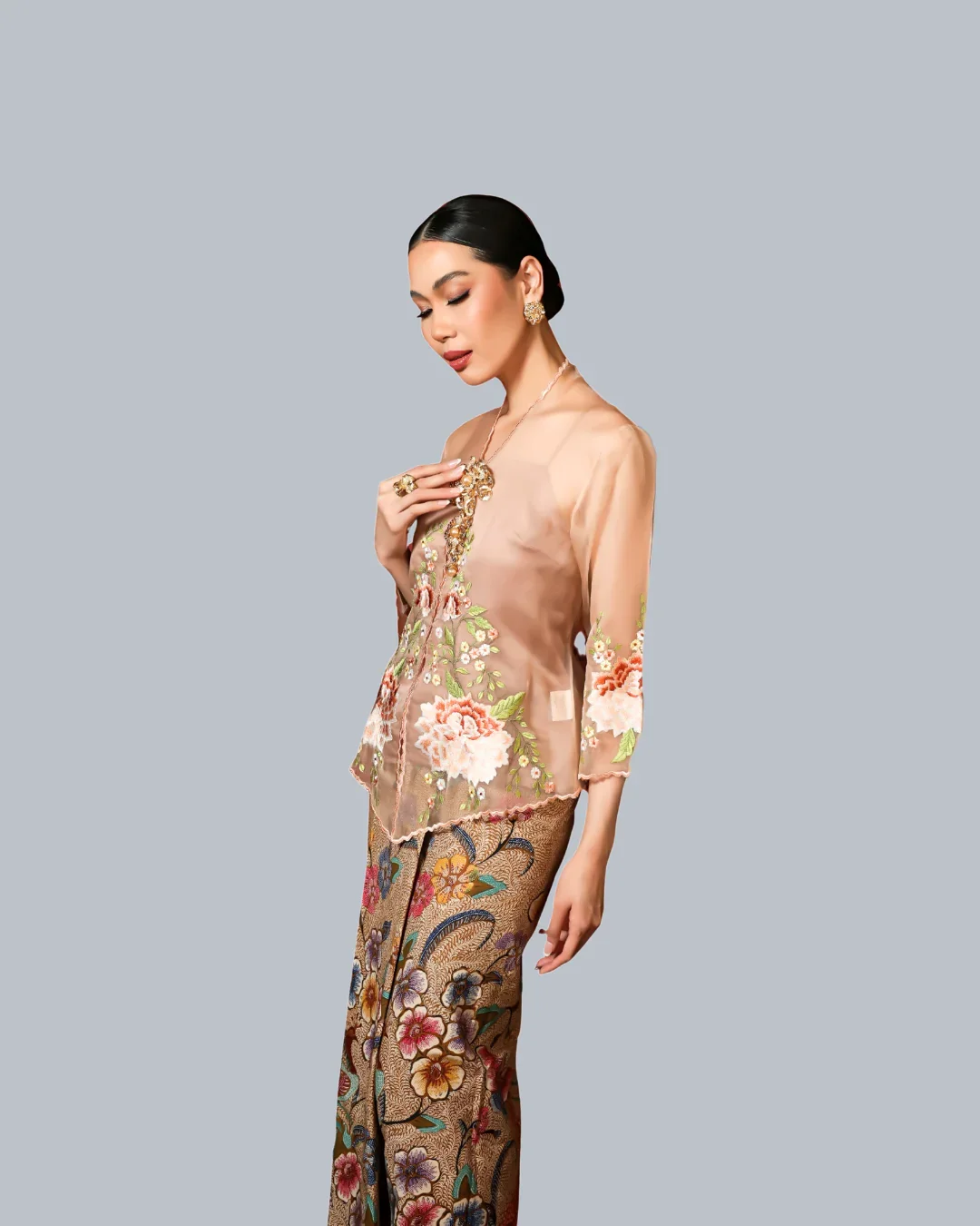 ROEMAH KEBAYA VIELGA | Sweet Freesia Kebaya - Image 3