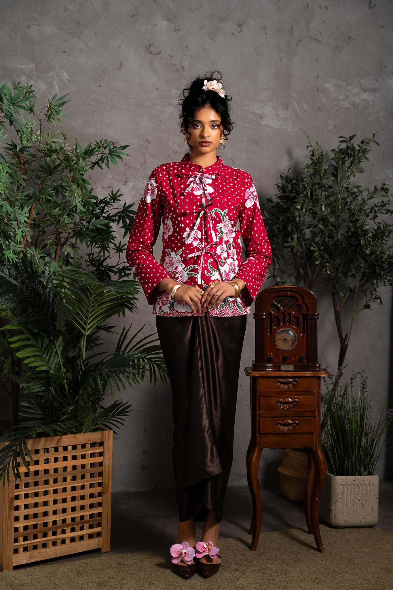 STUDIO GYPSIED | Batik Kebaya Sofea In Anggrek Pink - Image 3