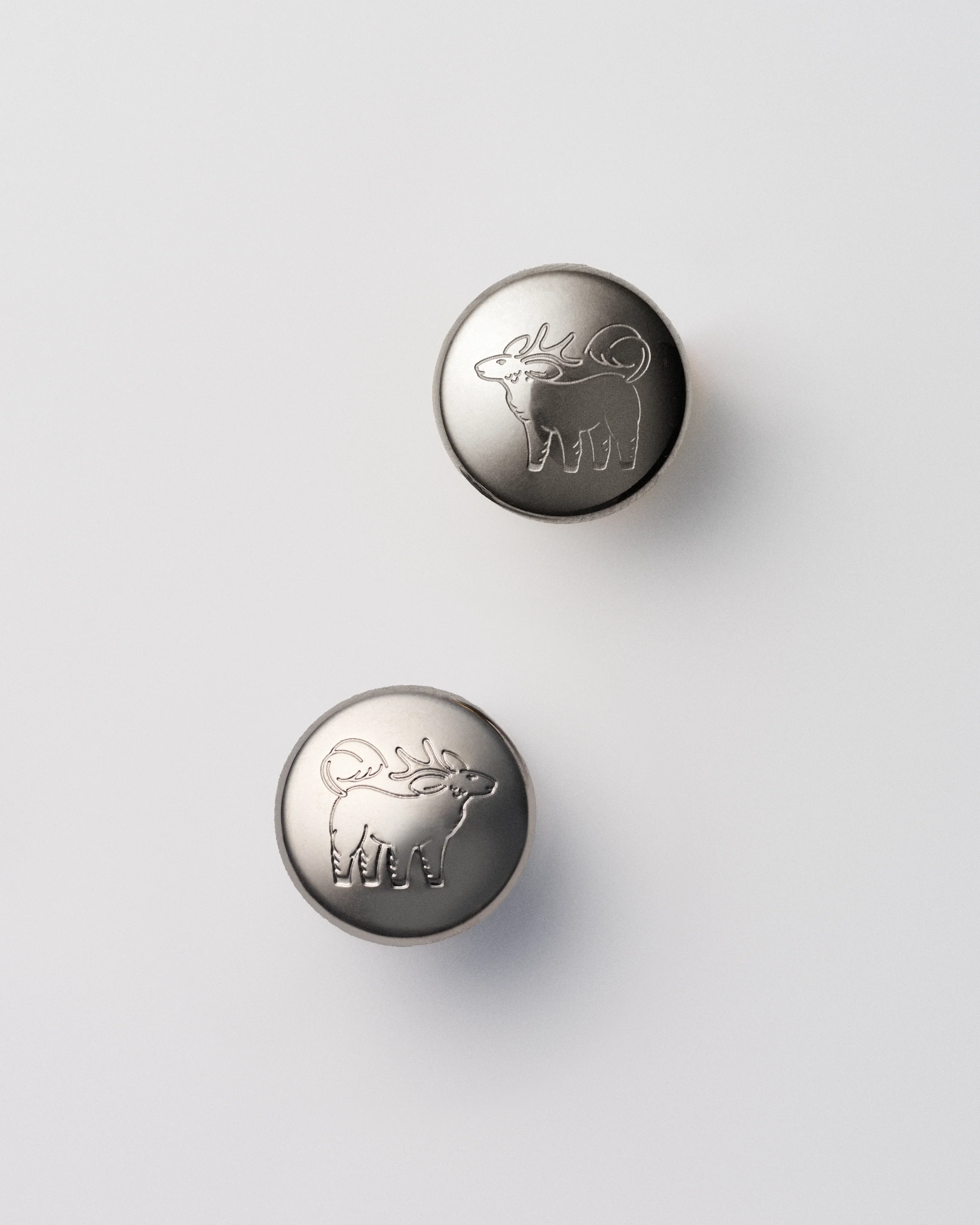 STUDIO QILING | Pebble Stud Earrings Silver