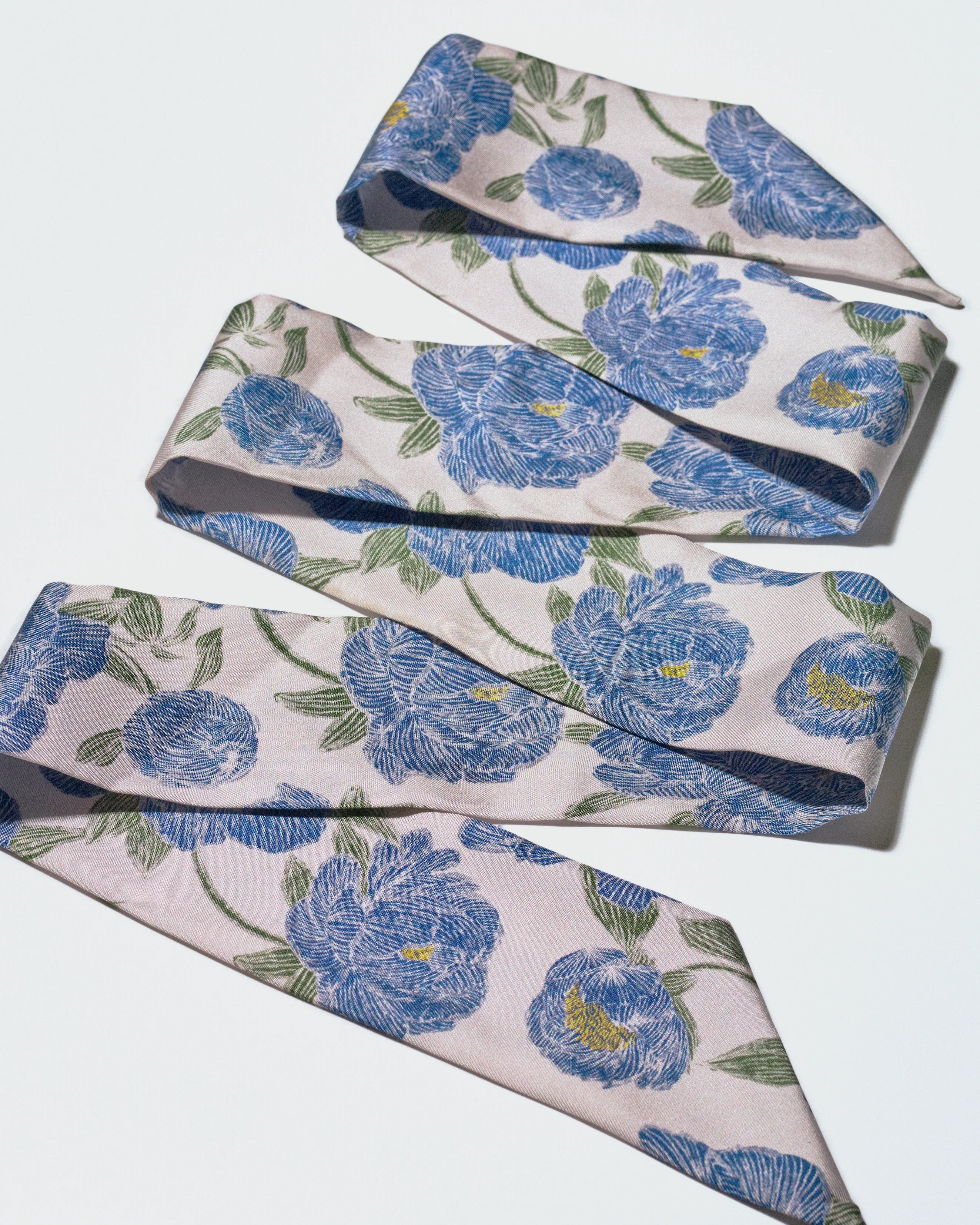 STUDIO QILING | Peony Blue Silk Bandeau 120 - Image 3