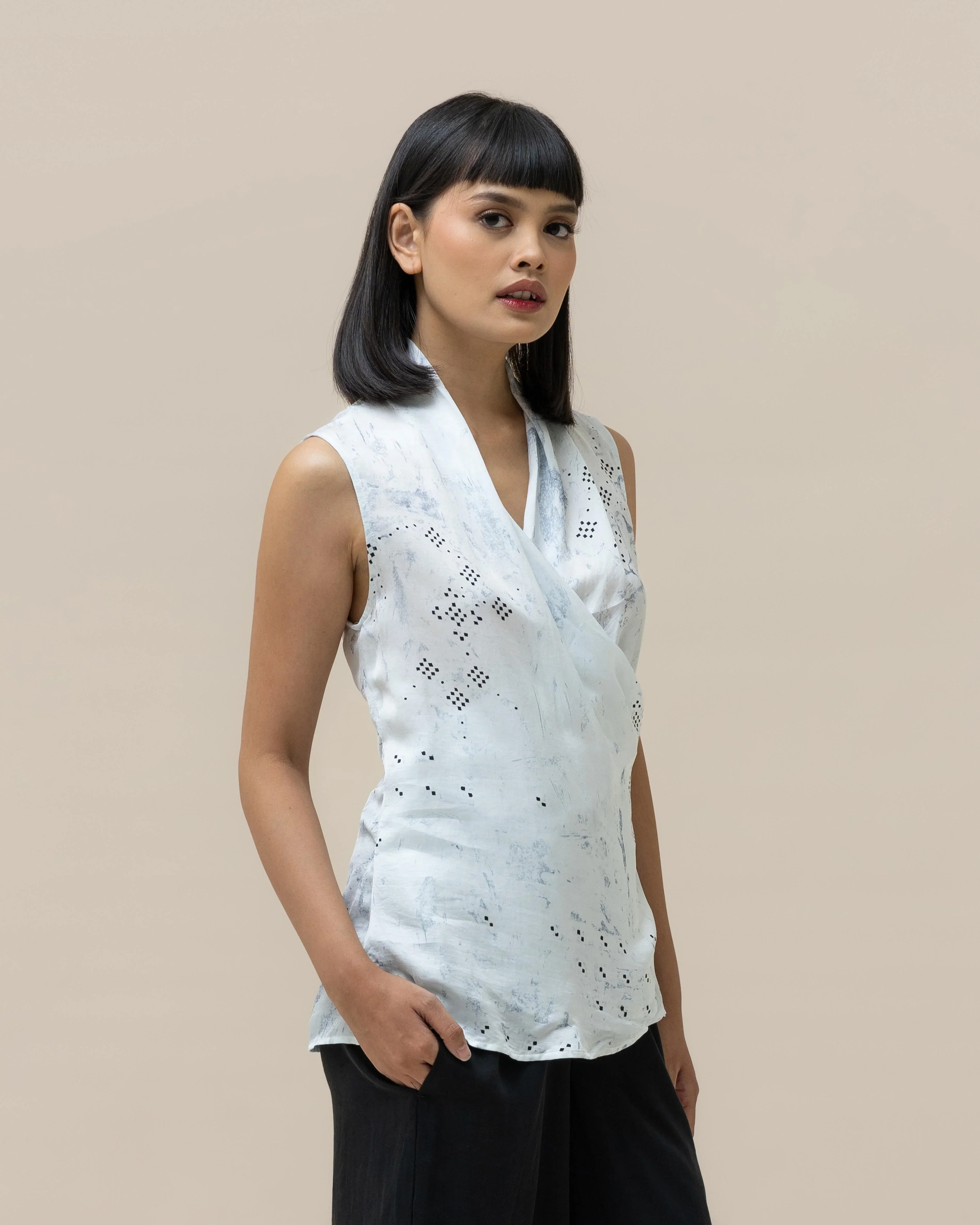 SUKKHA CITTA | ANGKASA - Classic Wrap Top