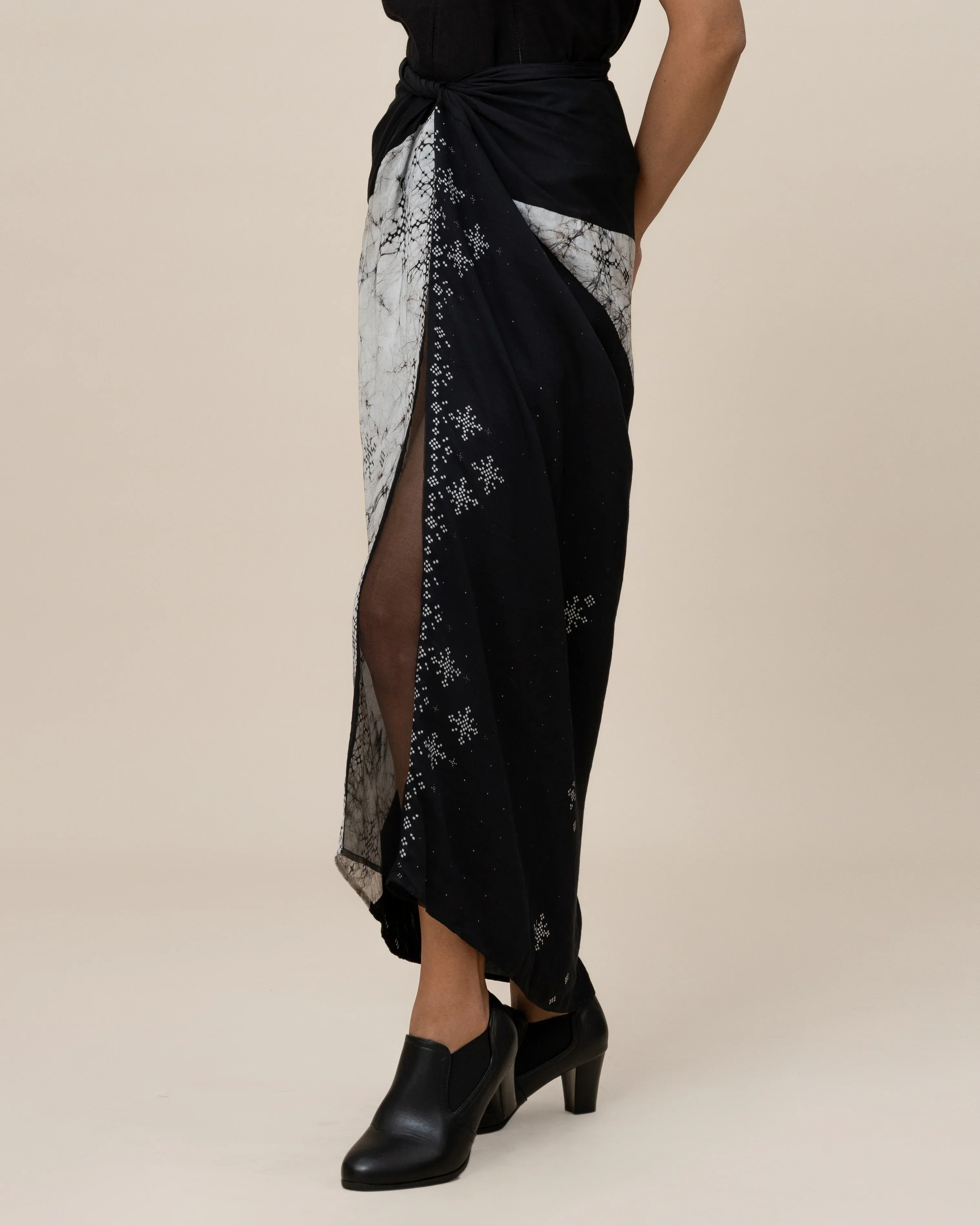 SUKKHA CITTA | ANGKASA - Knot Skirt - Image 2