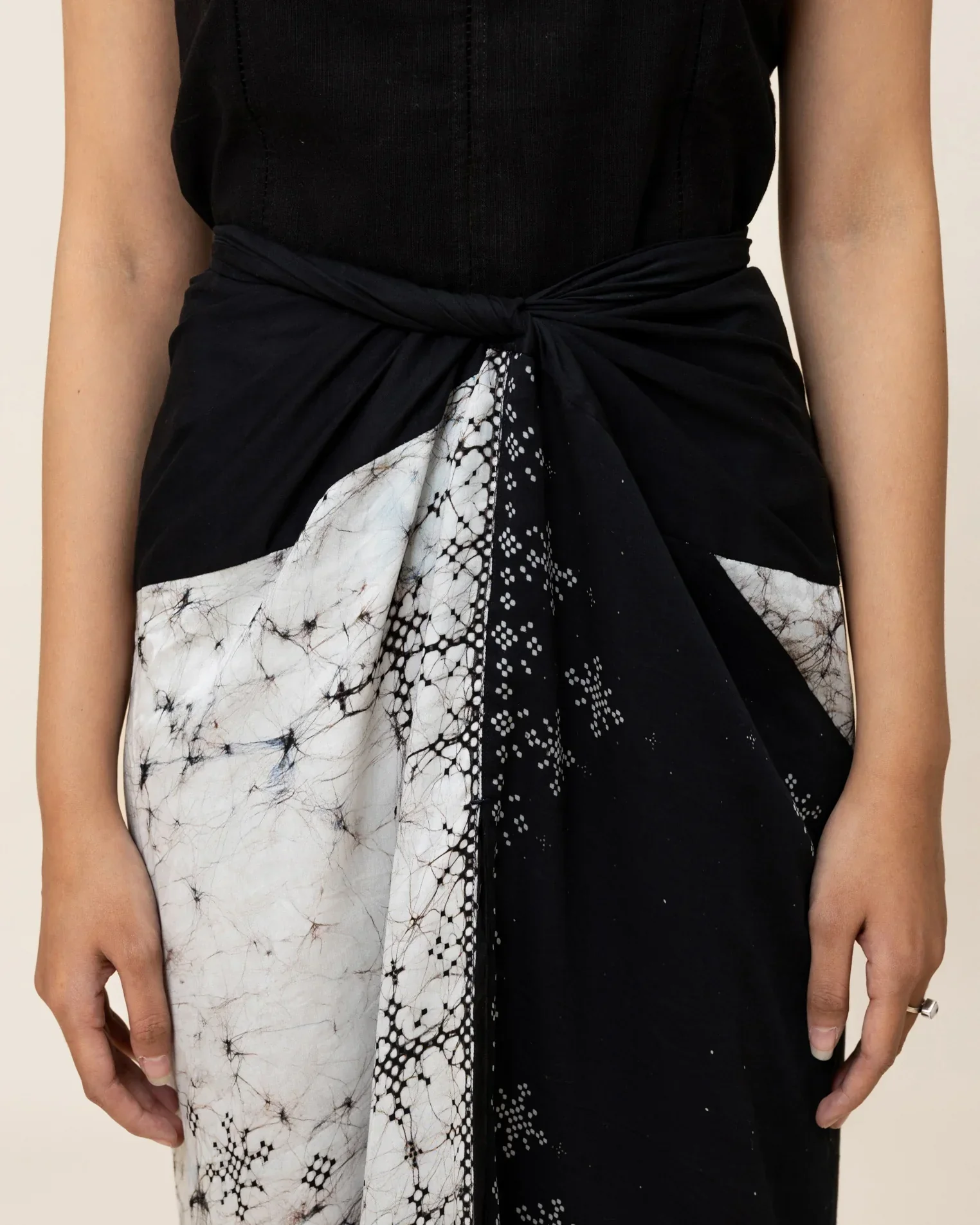 SUKKHA CITTA | ANGKASA - Knot Skirt - Image 4