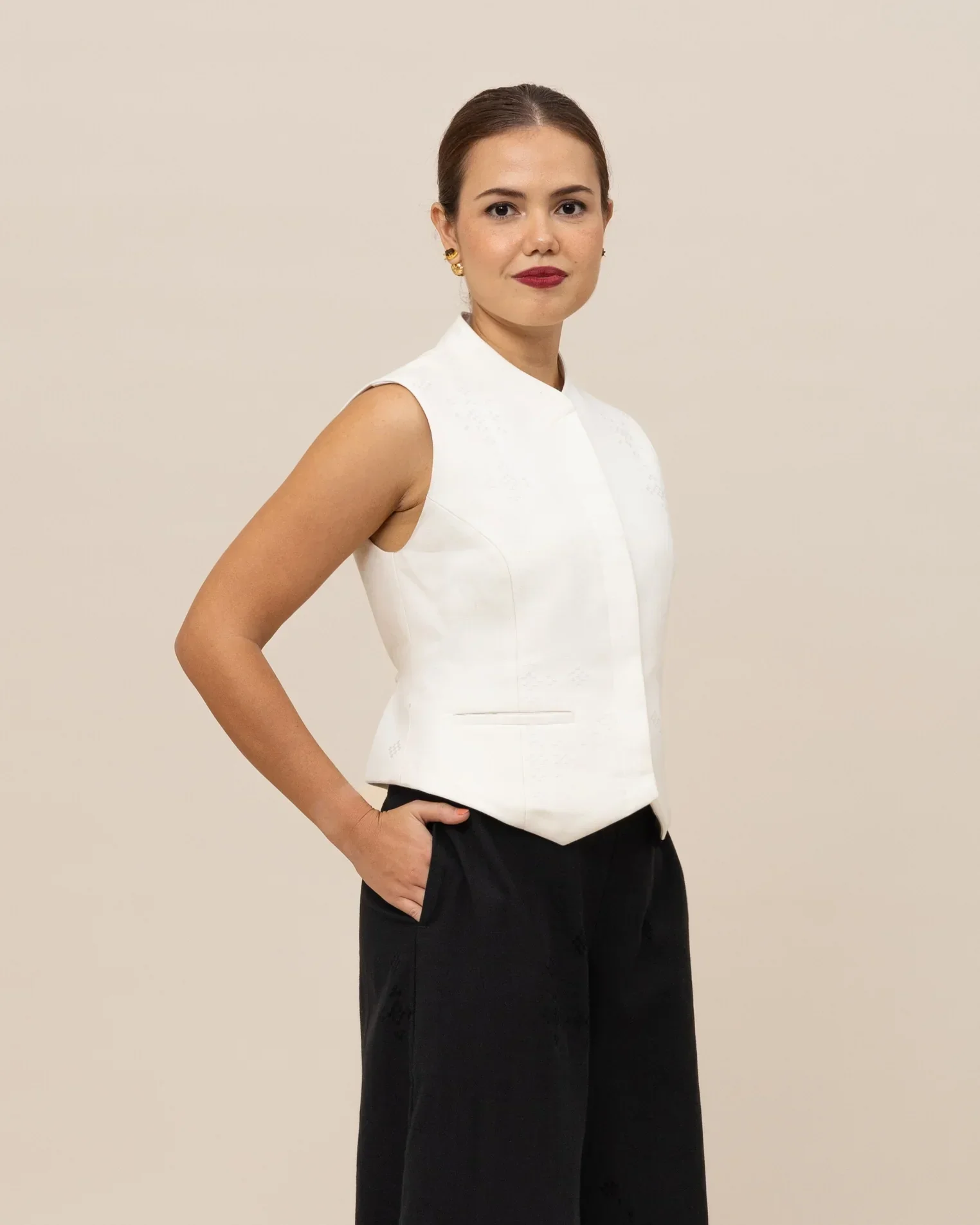 SUKKHA CITTA | ANGKASA - Structured Vest - Image 2