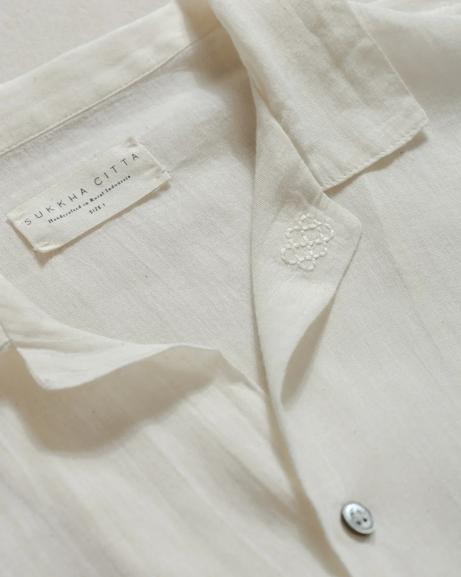 SUKKHA CITTA | HARA - Relaxed Shirt - Image 8