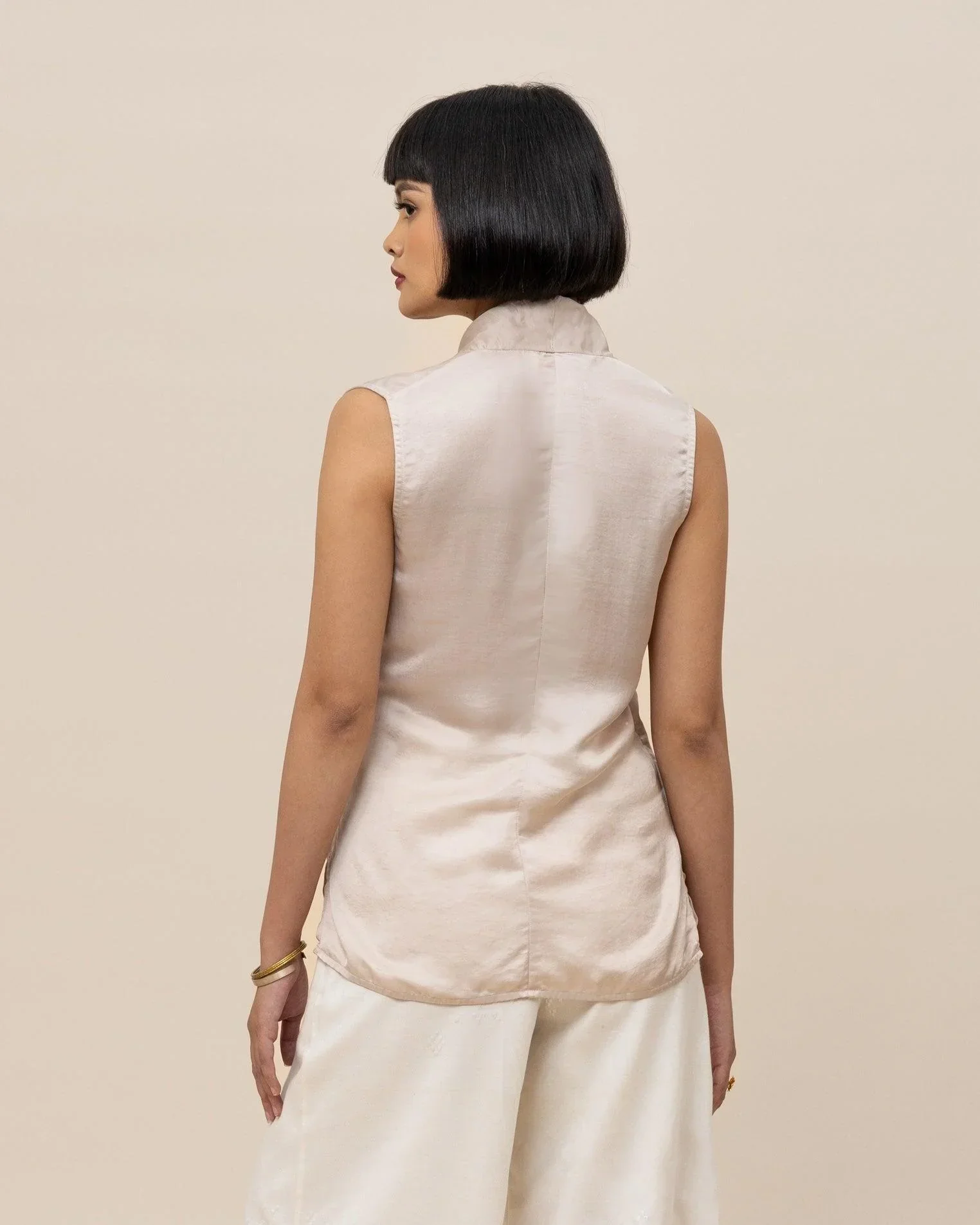 SUKKHA CITTA | PLANTS - Classic Wrap Top - Image 4